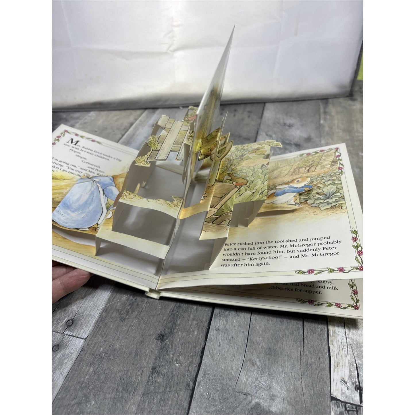 THE TALE OF PETER RABBIT; A POP-UP BOOK - Hardcover *Excellent Condition*