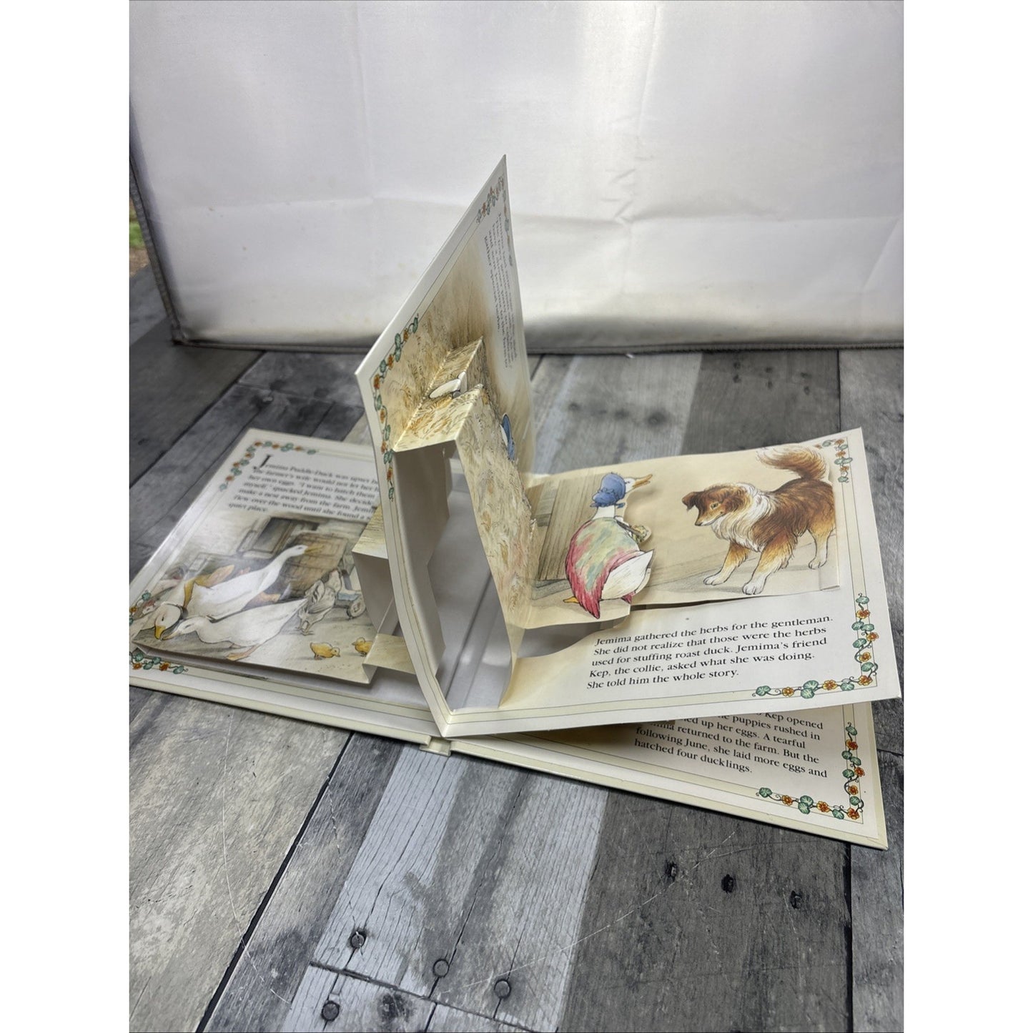 THE TALE OF JEMIMA PUDDLE DUCK - A POP-UP BOOK - Hardcover *Excellent Condition*