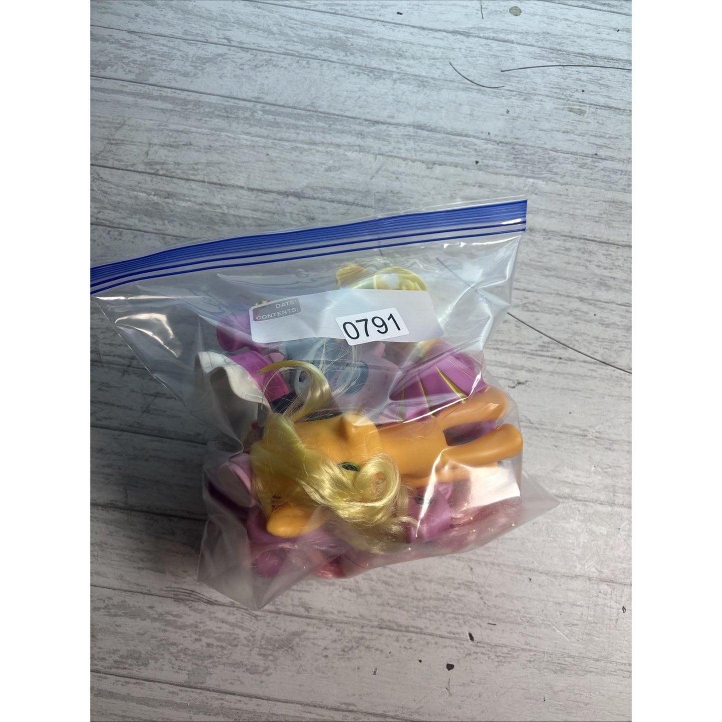 Lot Of 4 My Little Pony w/accesories
