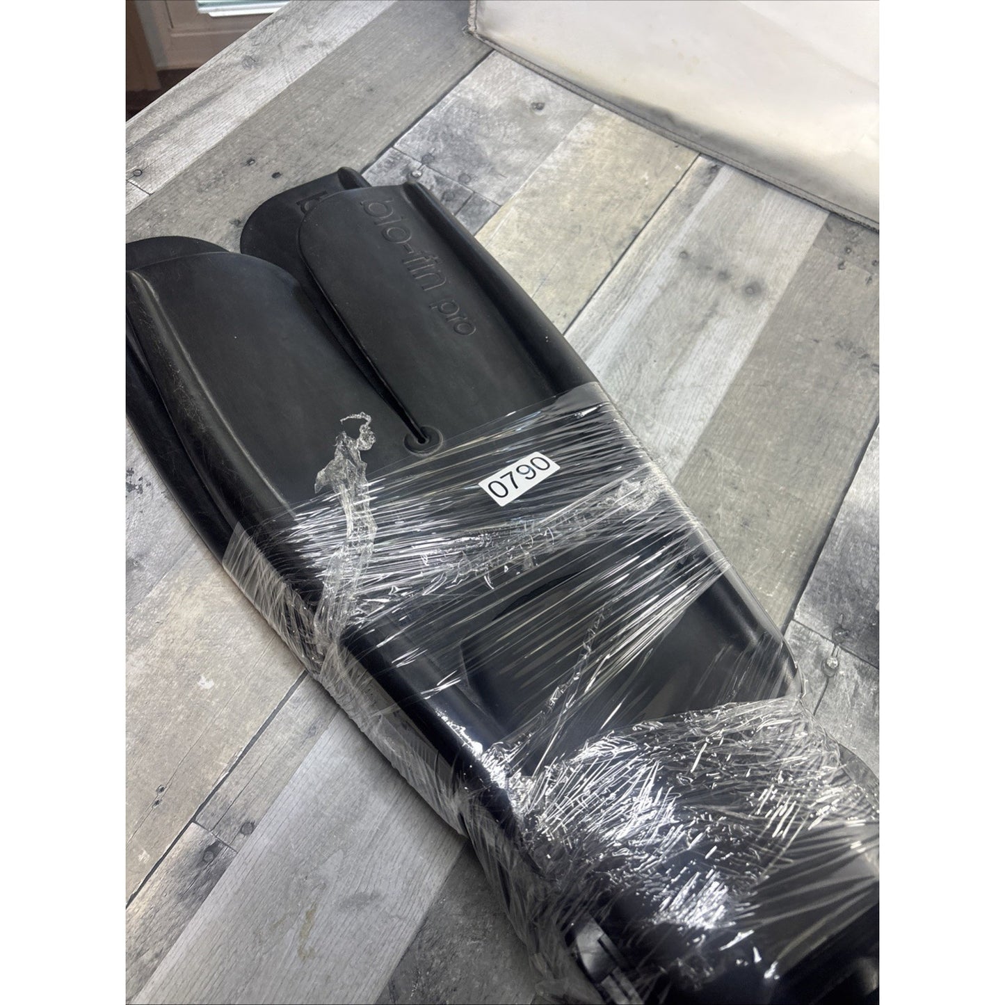 Apollo Size Medium Bio-Fin Pro Scuba Diving Fins Quick Release Straps