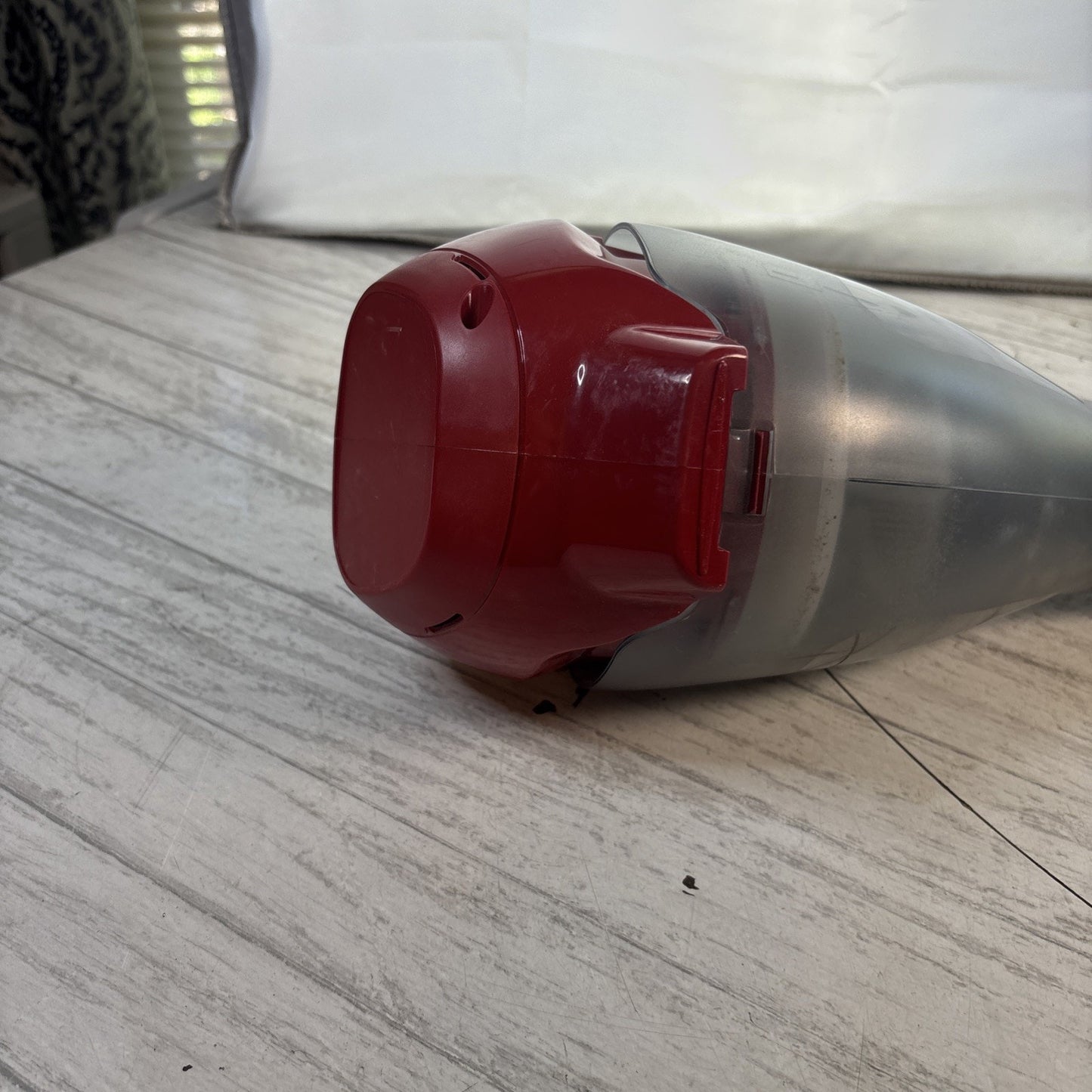 BLACK+DECKER HLVA320J Lithium Hand Vacuum 24WH Chili Red w/ Power Cable