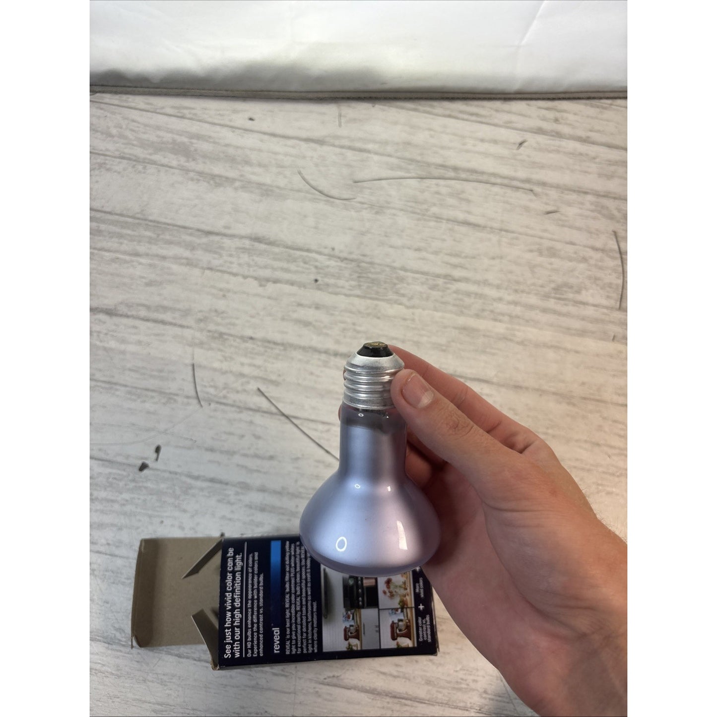 GE Reveal HD+ Pure Clean Light R20 Indoor Floodlight 45W 230 Lumens 73439 1 Bulb