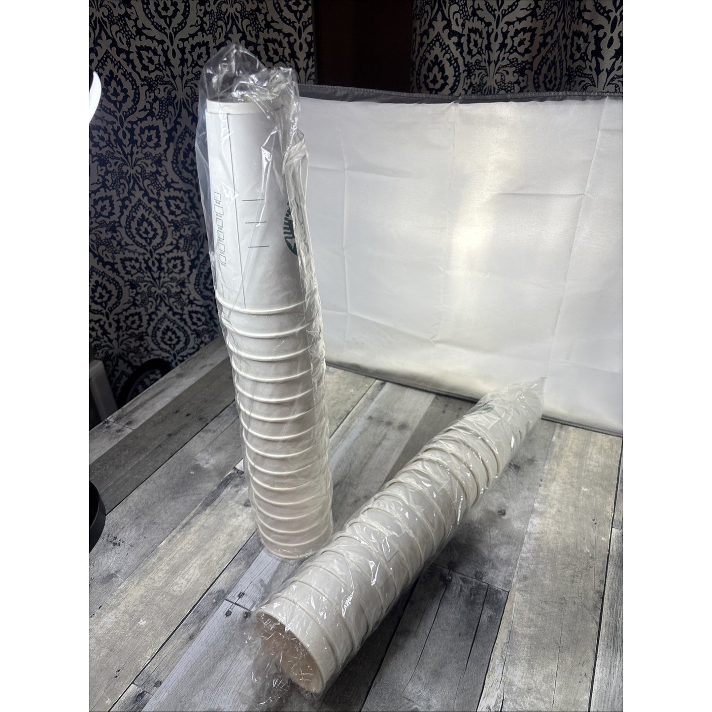 Starbucks Disposable Paper Coffee Cups 24oz - 2 Packs (30 Cups) Large Venti NEW