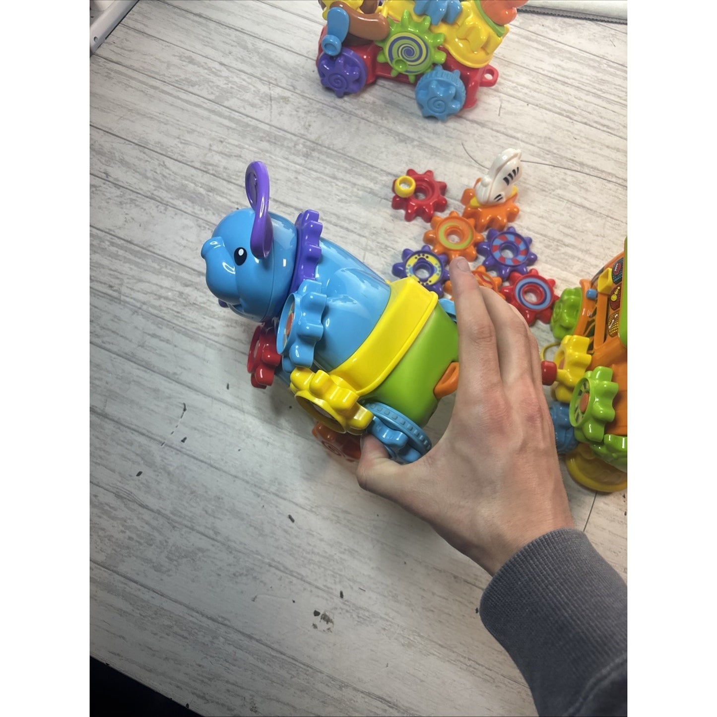 VTech GearZooz Roll and Roar Animal Train Musical Gears Smart Play WORKS