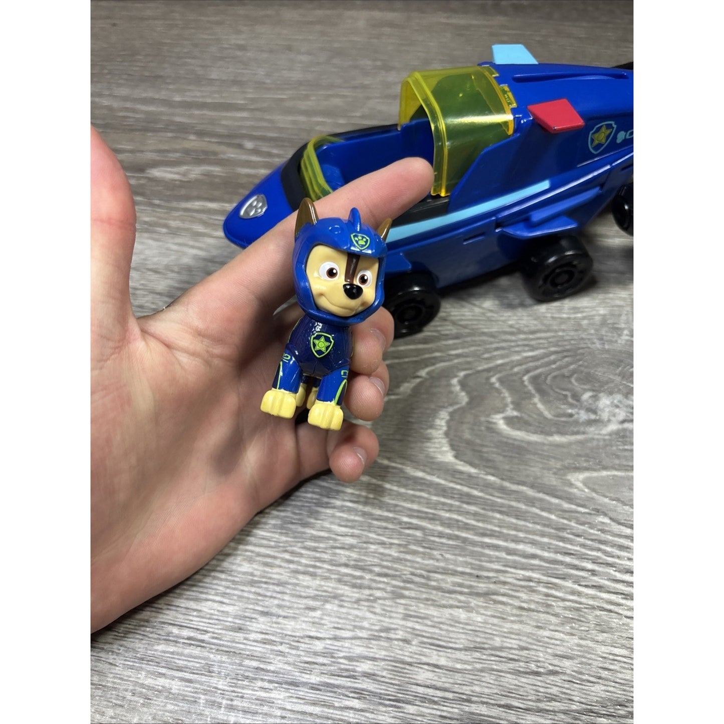 Paw Patrol Aqua Pups, Chase Transforming Shark Vehicle & Figure Set Blue Toy