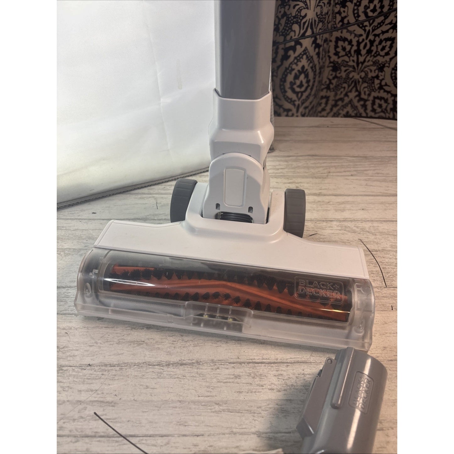 BLACK+DECKER POWER SERIES+ 16V MAX Cordless Stick Vacuum BHFEA520J