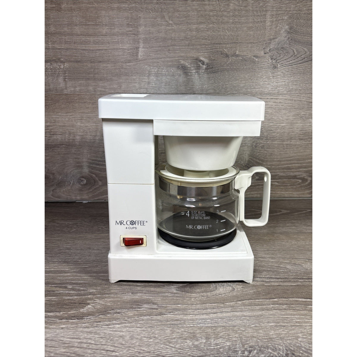 Mr Coffee Jr Mini 4 Cup Coffee Maker Model VL4 Color White