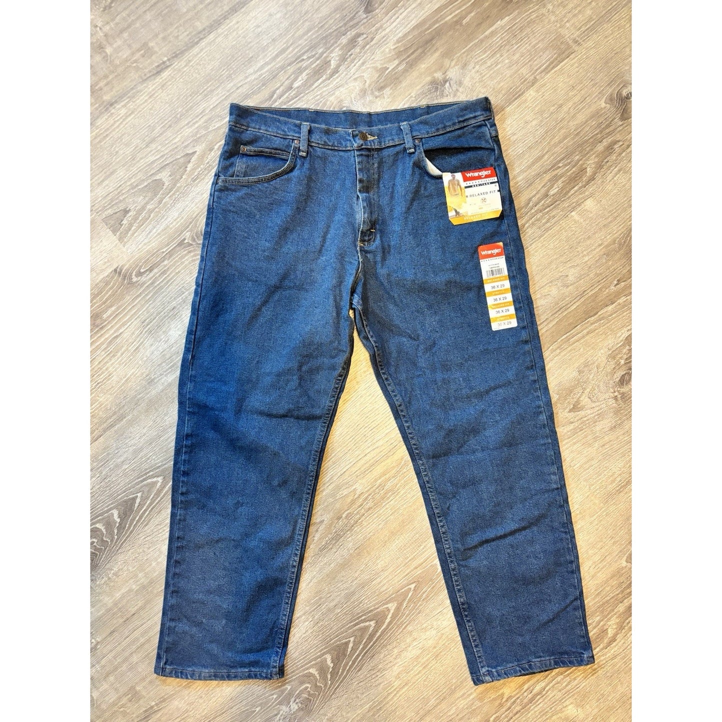 NWT Wrangler Men 36x29 Relaxed Fit Straight Leg Denim Five Star Premium Jeans**