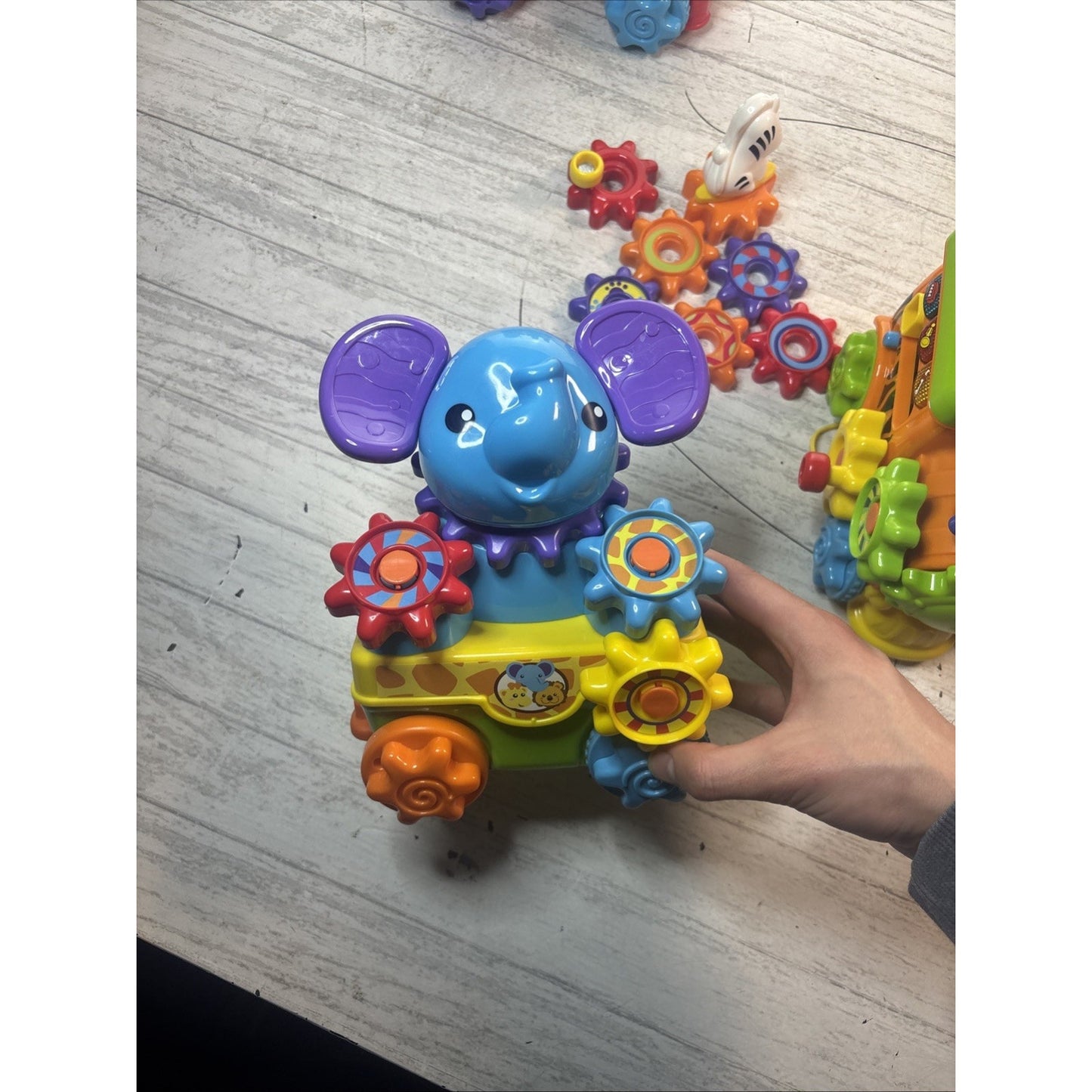 VTech GearZooz Roll and Roar Animal Train Musical Gears Smart Play WORKS