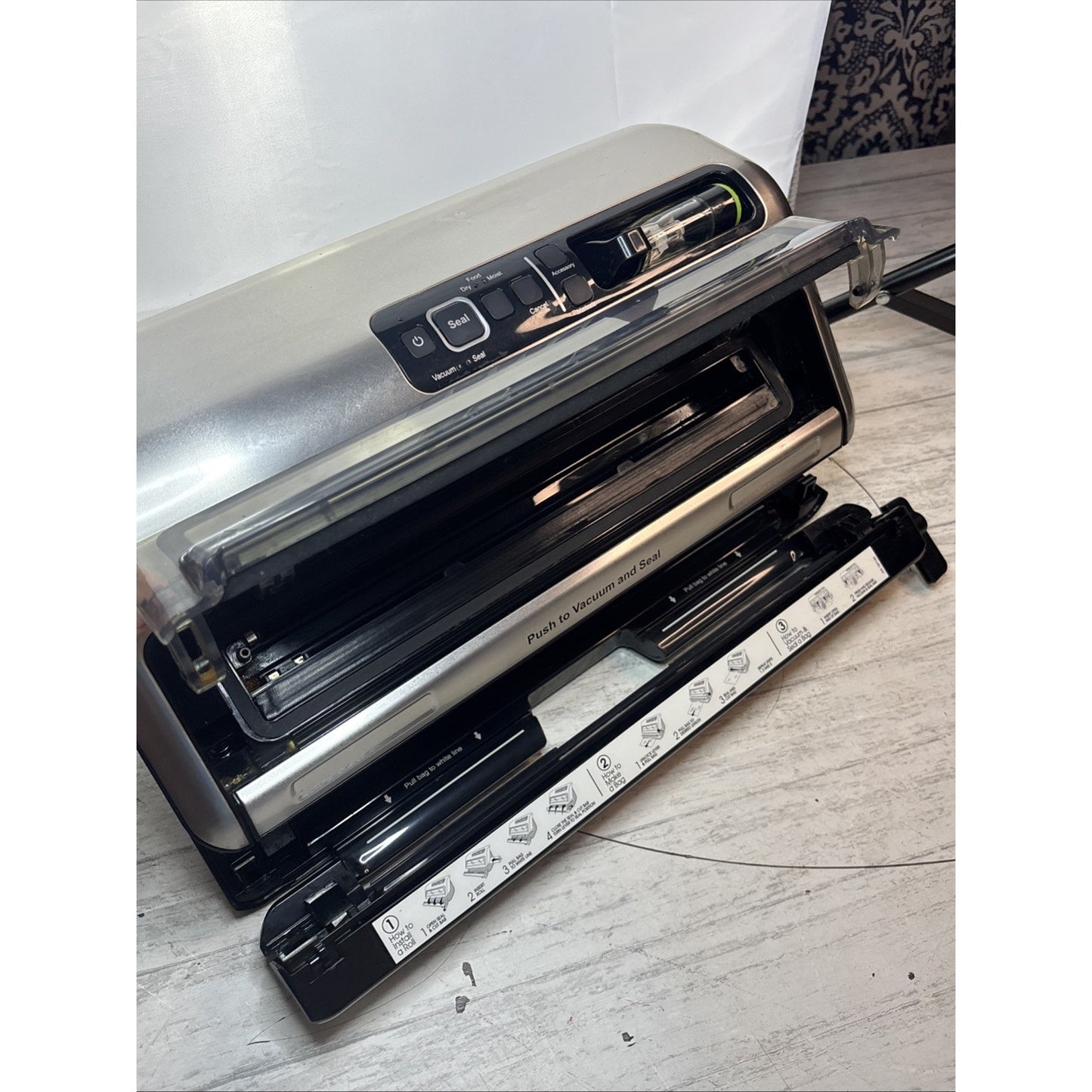 FoodSaver FM5380 2-in-1 Automatic Vacuum Sealer Machine - Used Tested Clean