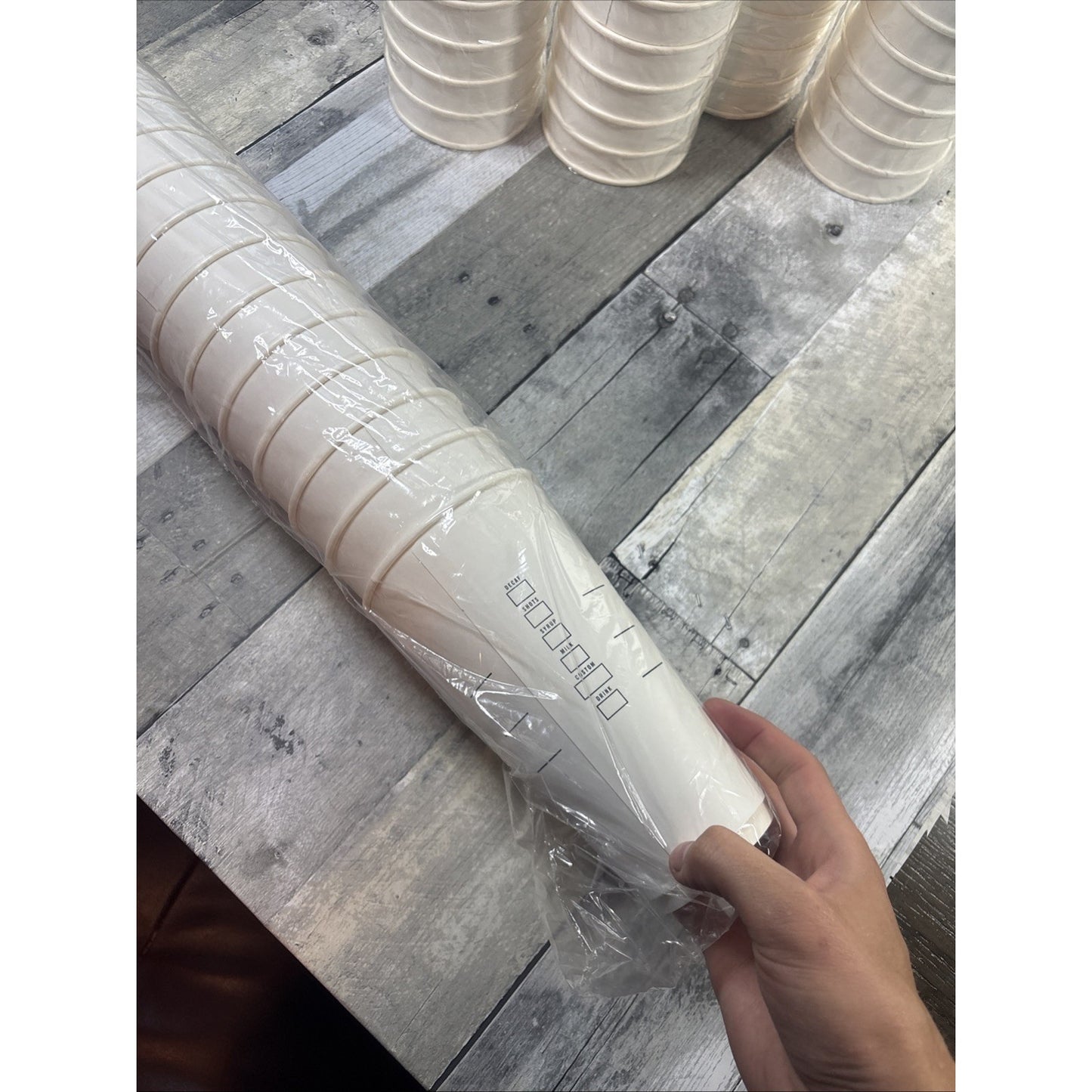 STARBUCKS Disposable PAPER CUPS 24 Oz Venti Large - 5 Sleeves (75 Cups) Sealed