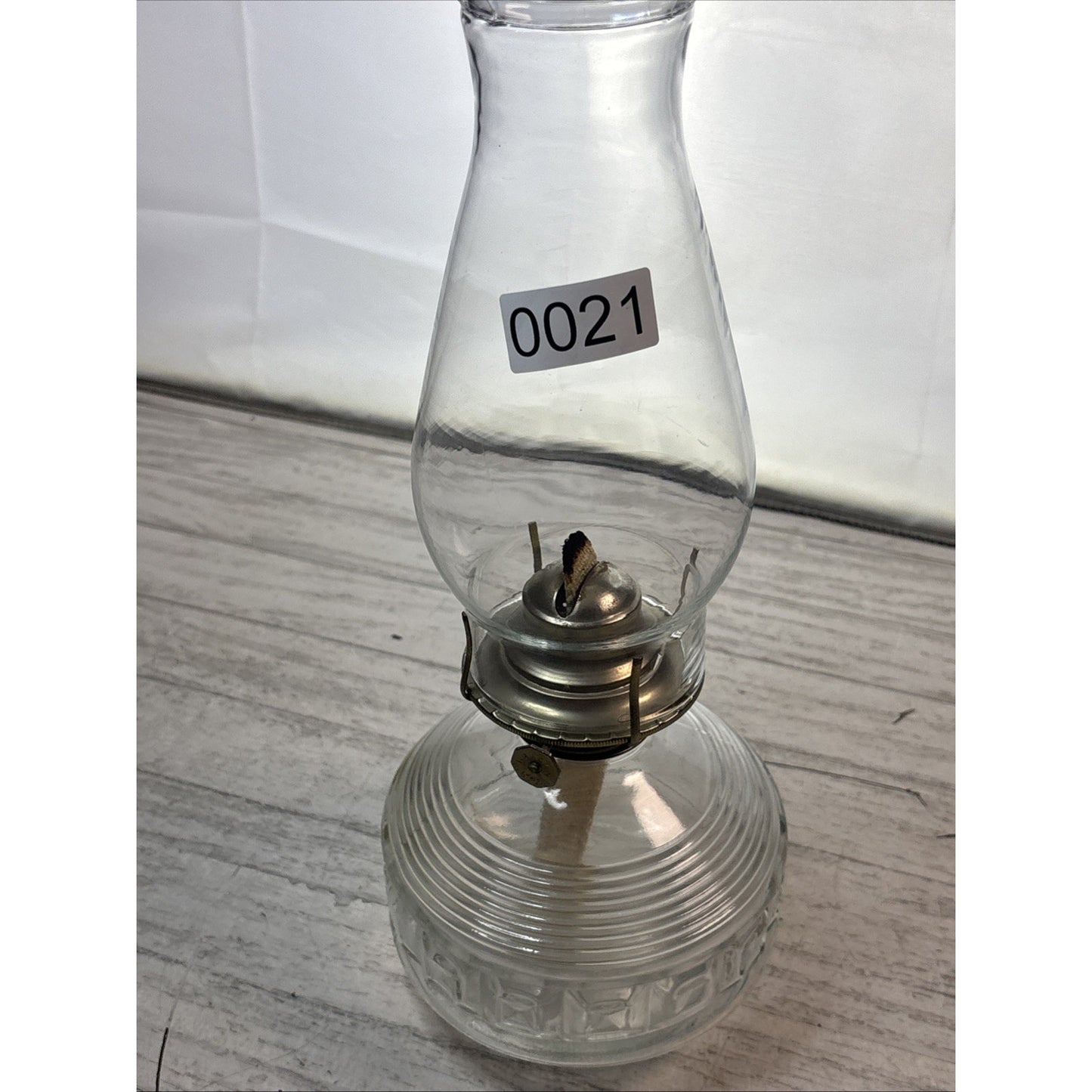 Vintage Antique Lamplight Farms Oil Lamp w/ Thick Glass Etched Base