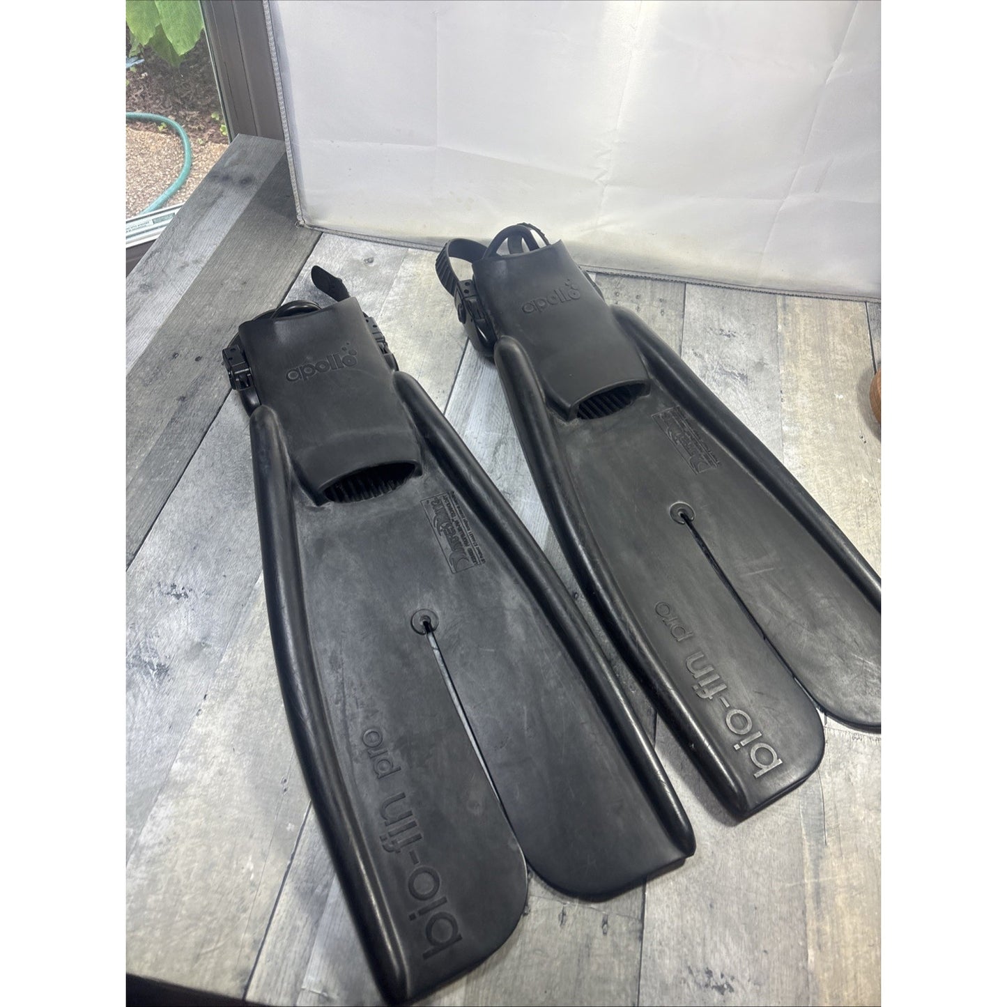 Apollo Size Medium Bio-Fin Pro Scuba Diving Fins Quick Release Straps
