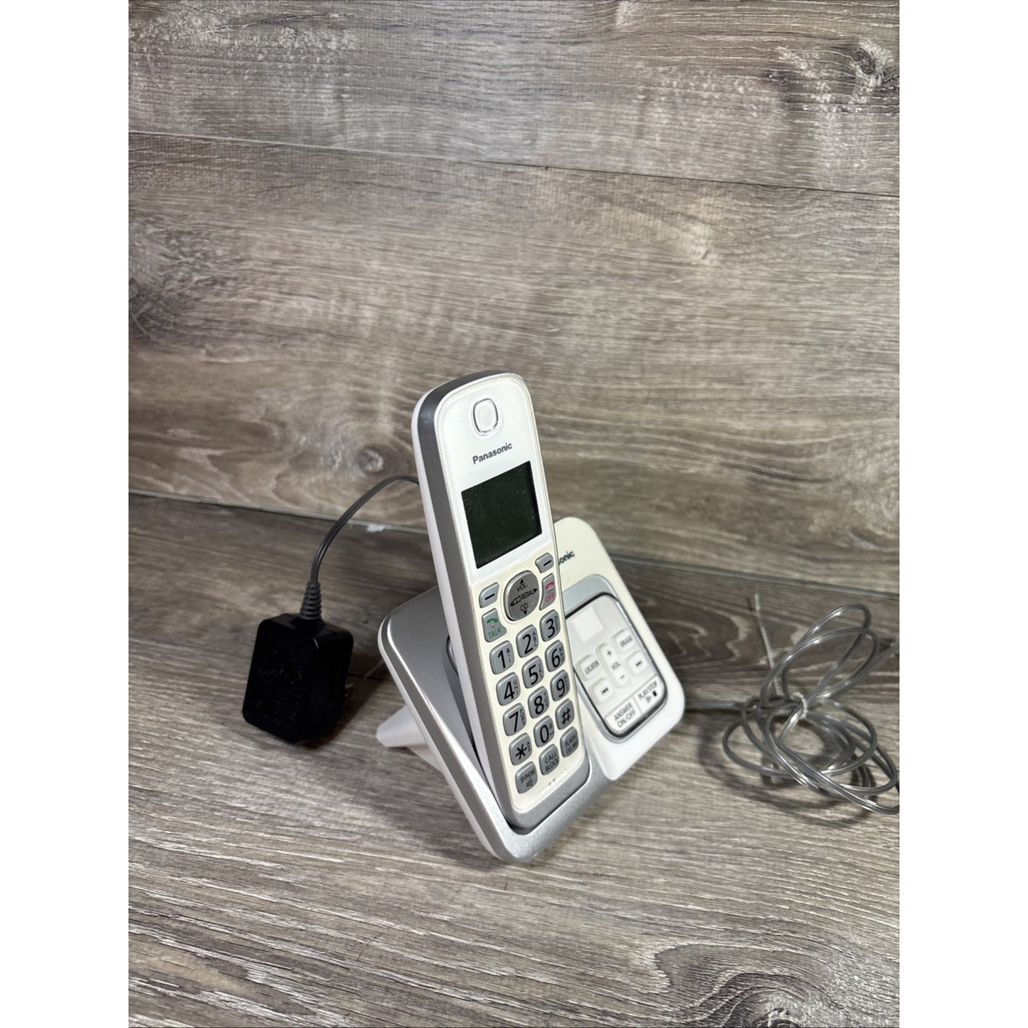 Panasonic Cordless Phone And Answering Machine Model KX-TGD530 White