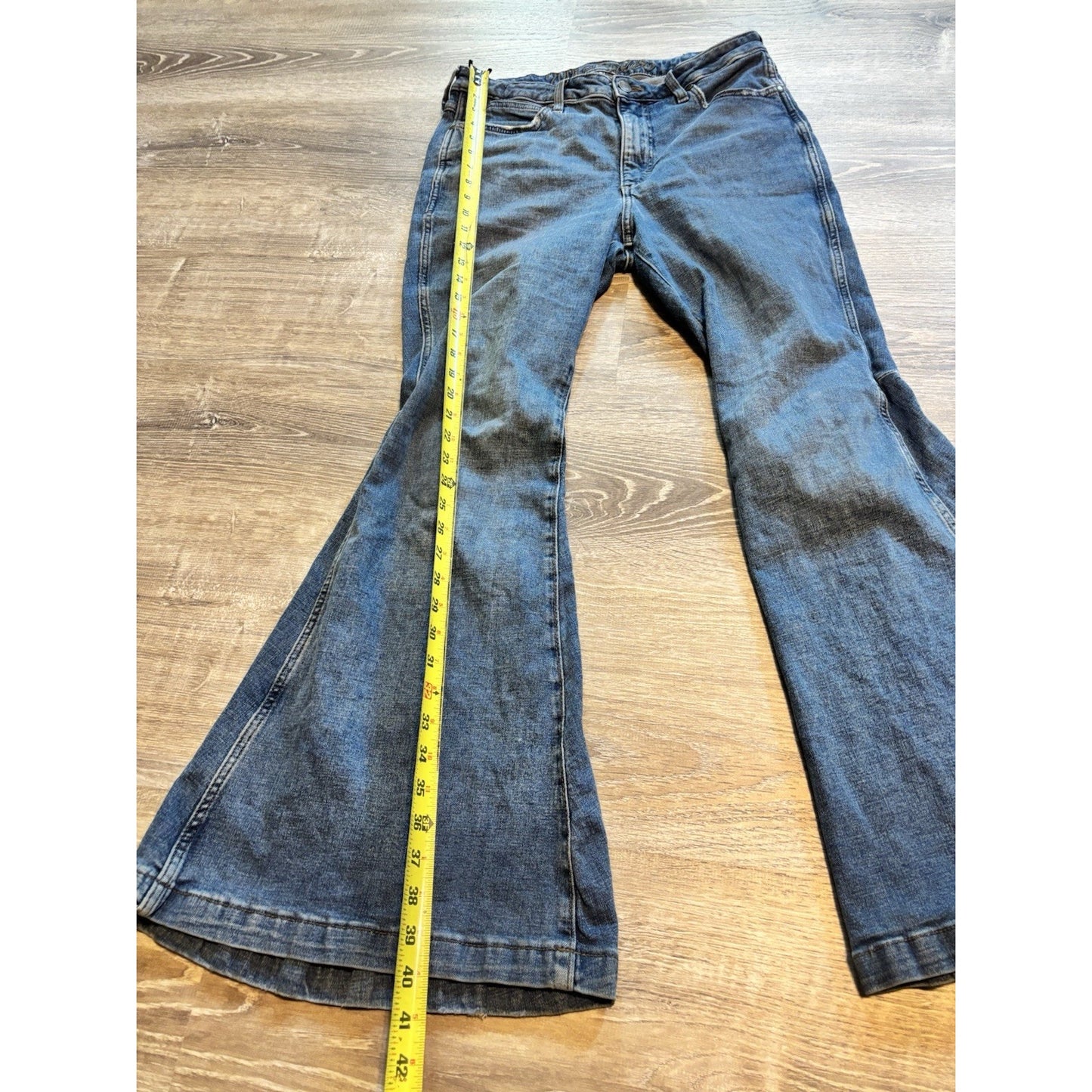 Wrangler Retro Women’s High Rise Trumpet Flare Jeans 26x36 Paige Hemp Blend