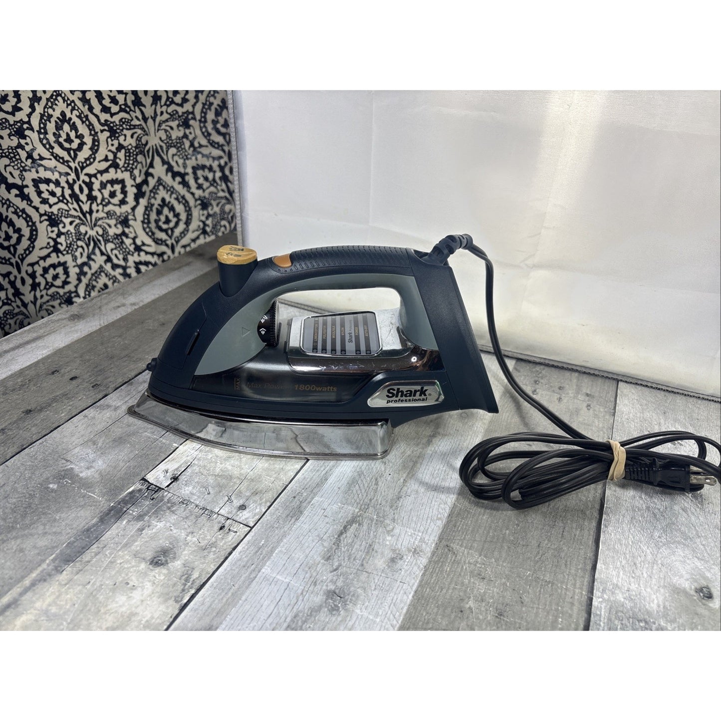 Shark GI505 55 Ultimate Professional Iron 9.5" Soleplate 1800w Steamer
