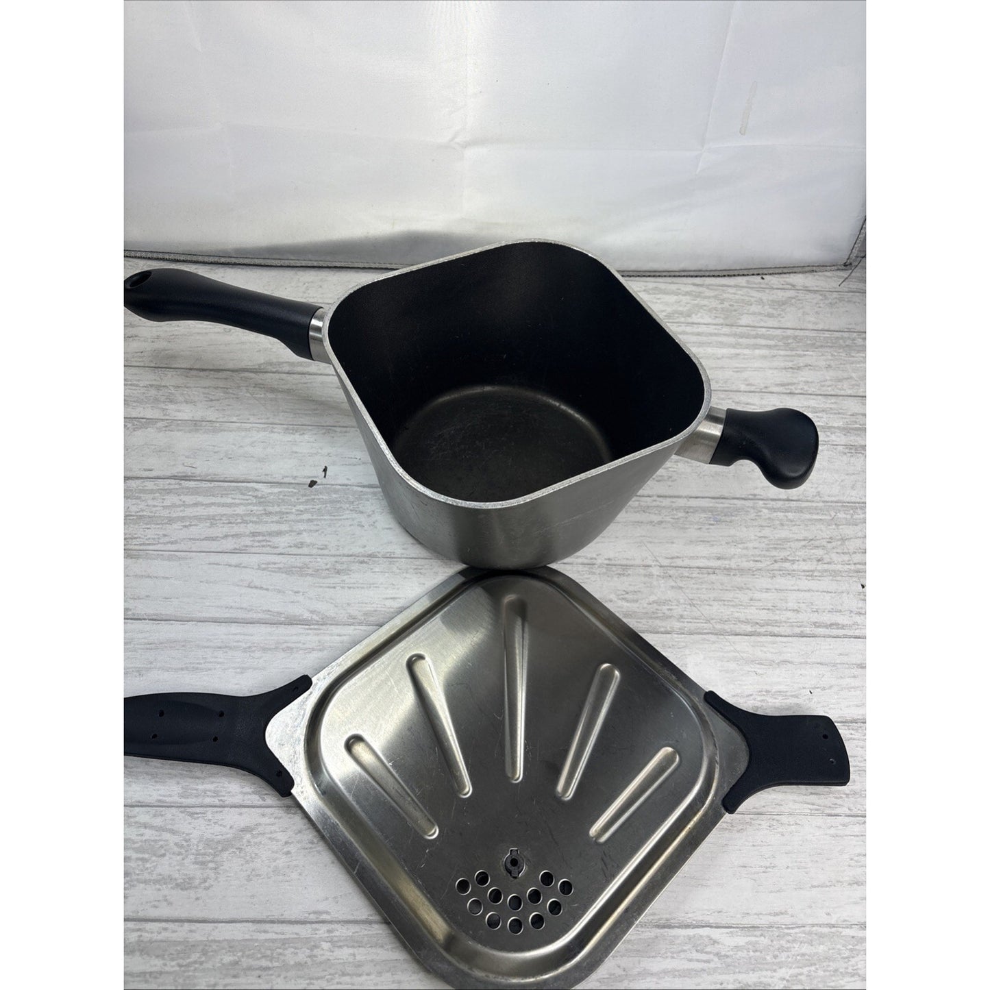 Wear-Ever Air Fryer 3Qt Allegro Stockpot Aluminum Non-stick Dutch Oven Saute Pan