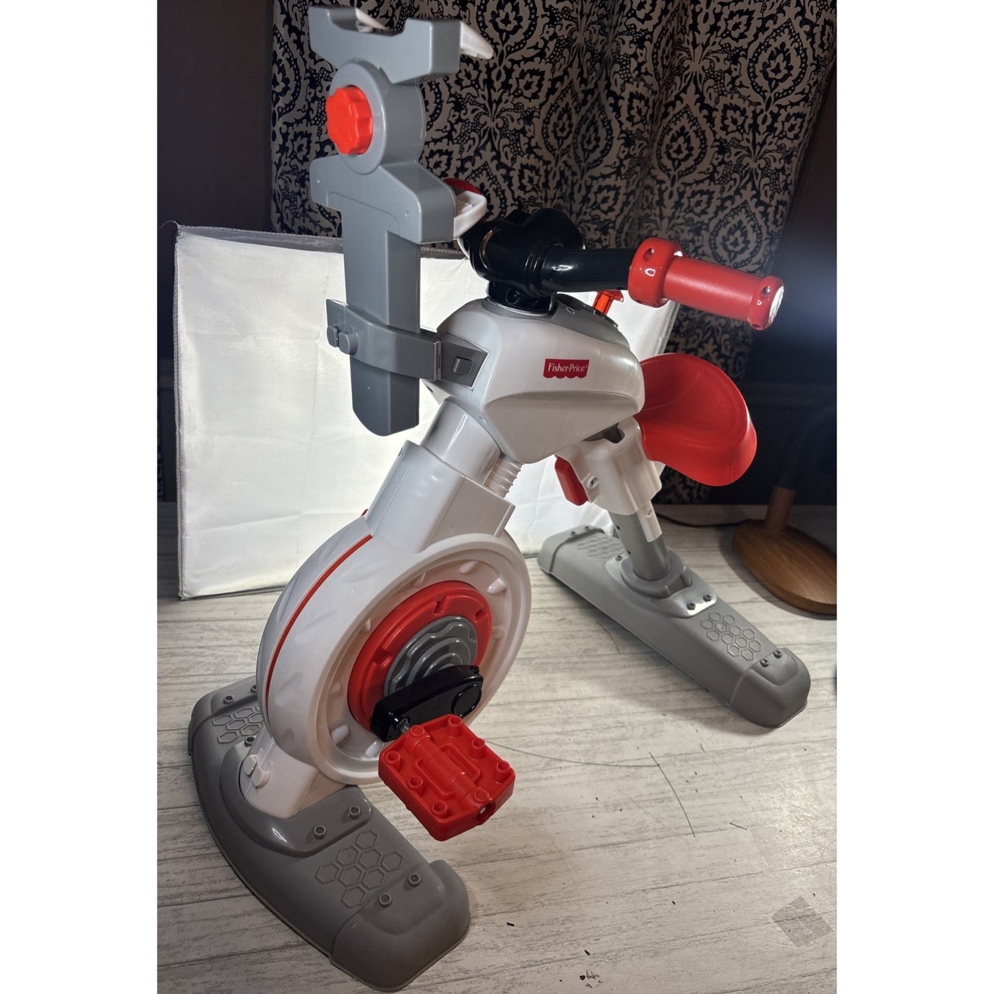 FISHER-PRICE DRP30 Think and Learn Smart Cycle Bluetooth Exercise Bike