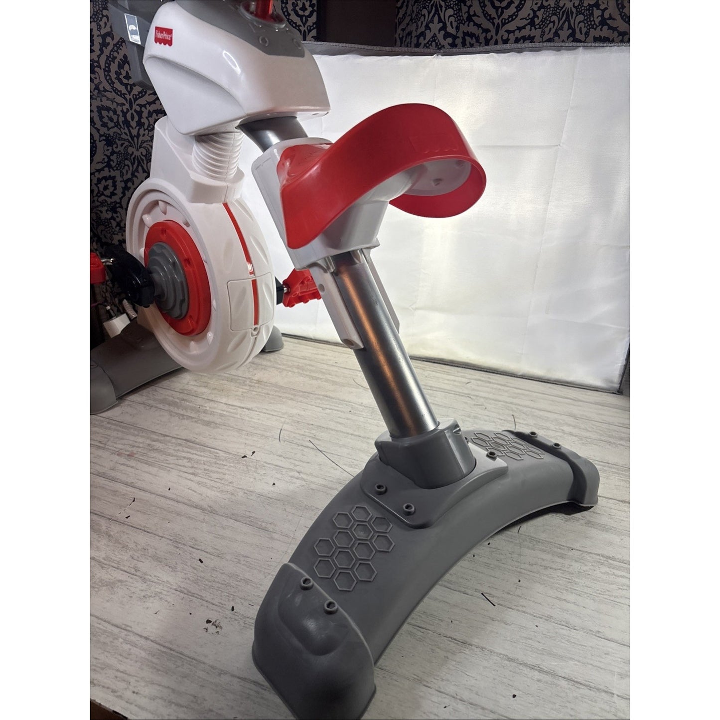 FISHER-PRICE DRP30 Think and Learn Smart Cycle Bluetooth Exercise Bike