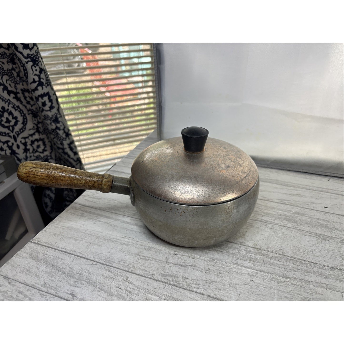 Vintage Wear-Ever Hallite Aluminum USA 1 1/2 Qt Pot With Copper Lid #2101 1/2