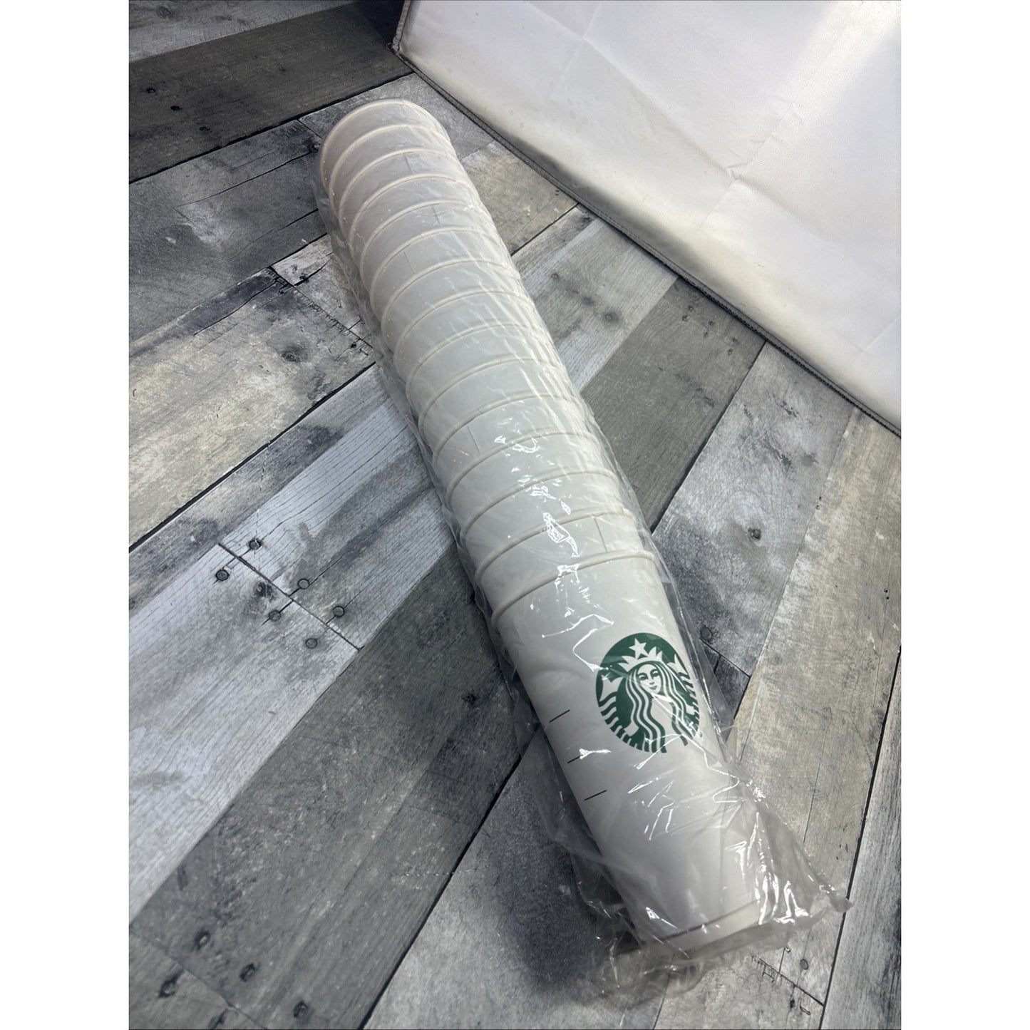 STARBUCKS Disposable PAPER CUPS Venti Large (24 Oz) New & Sealed - 15 Count