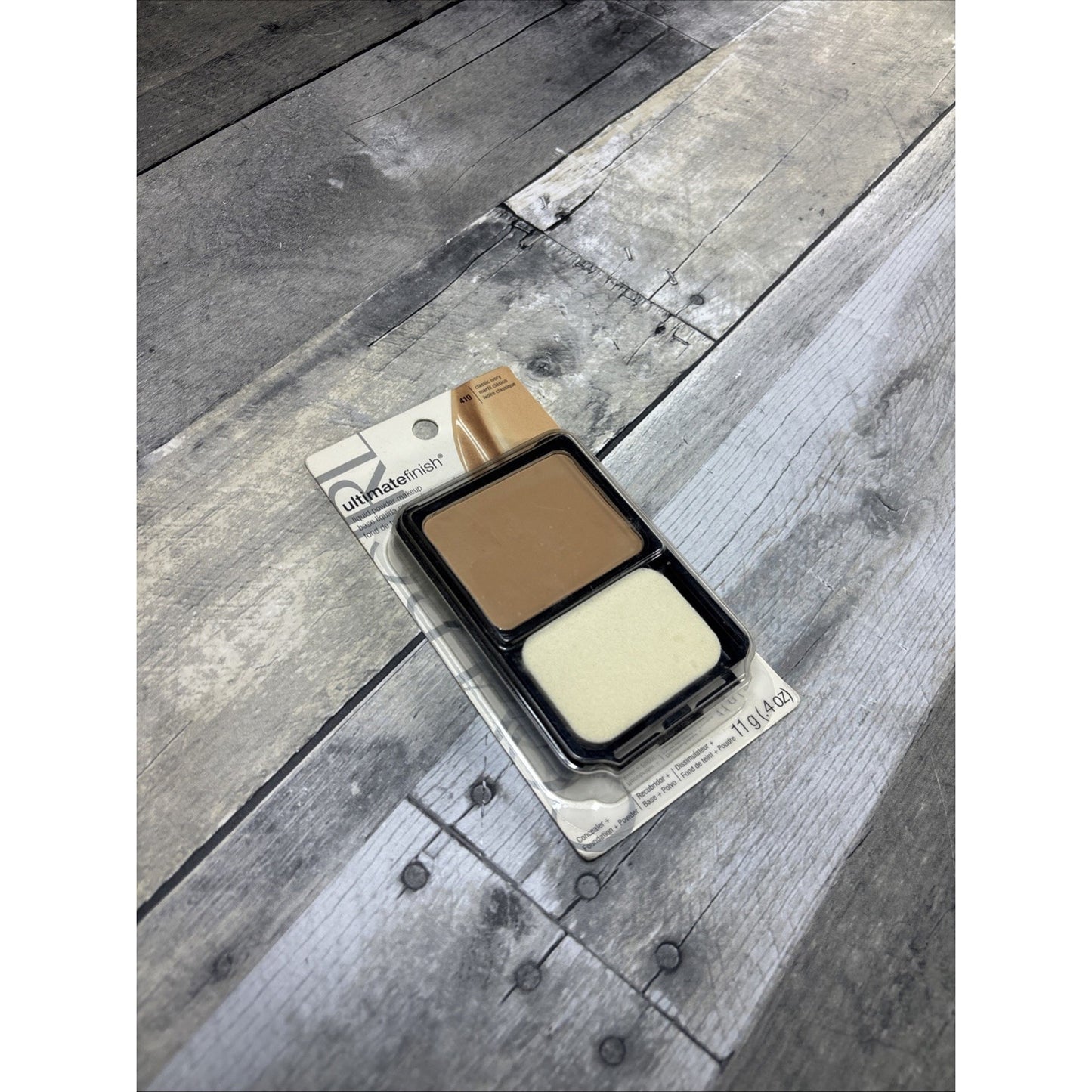COVERGIRL Outlast All-Day Ultimate Finish Foundation, Classic Ivory (.4 Oz)