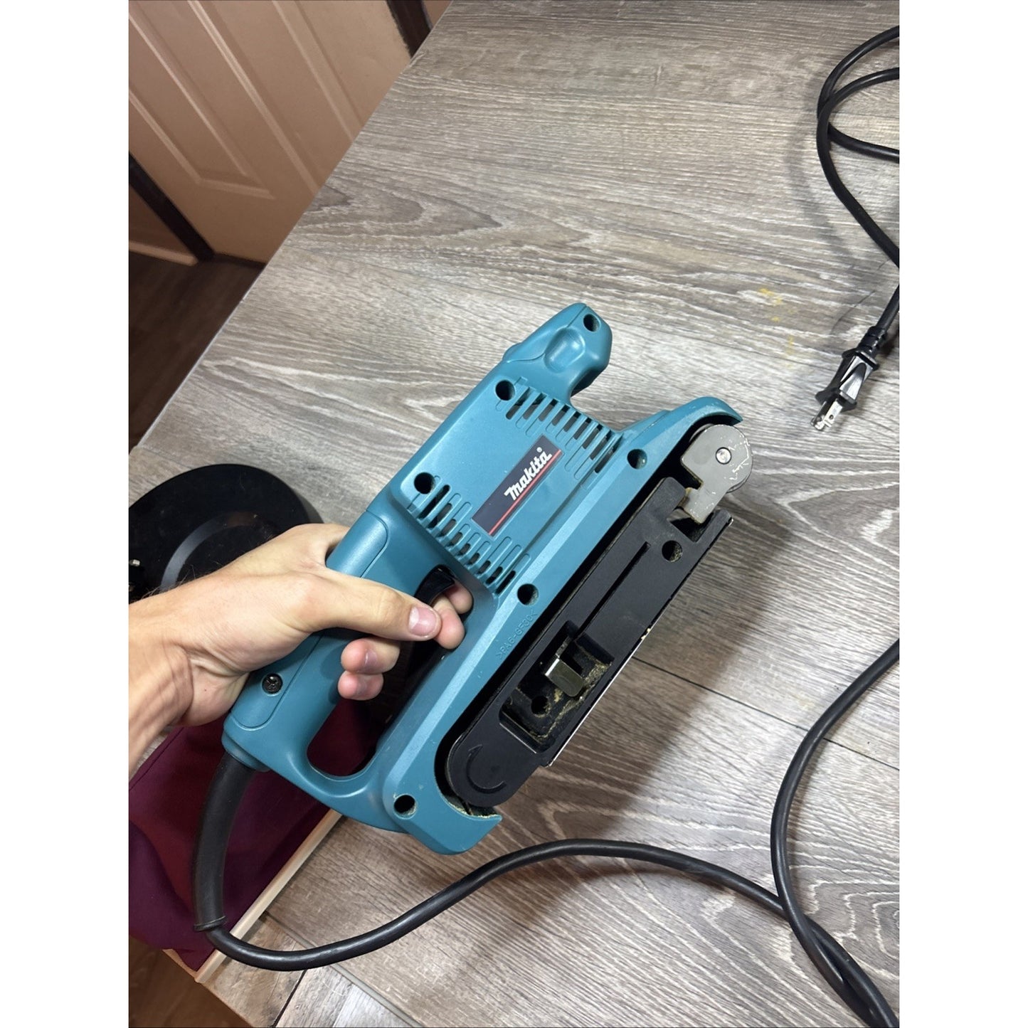 Makita 9910 Corded Electric Belt Sander 3"x18" W/Dust Bag