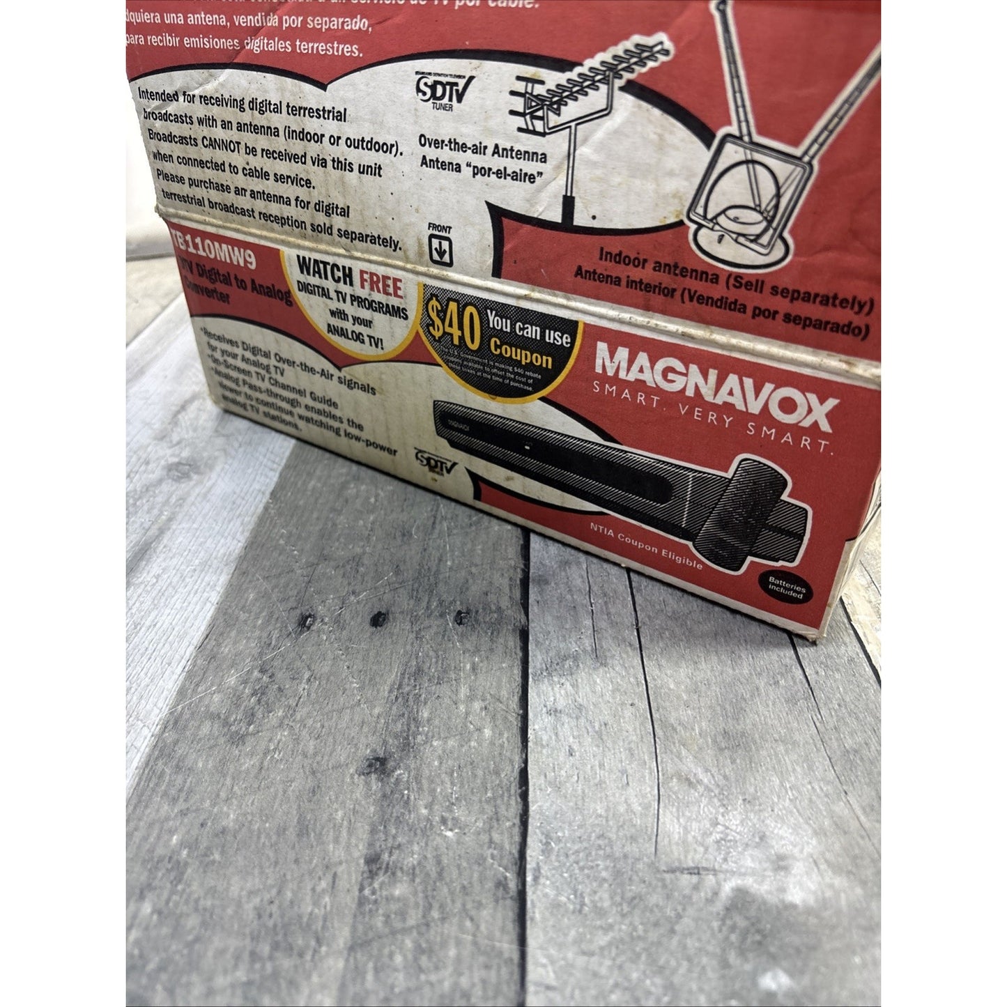 Magnavox DTV Digital To Analog TV Converter TB110MW9 NEVER USED In Box W/ Remote