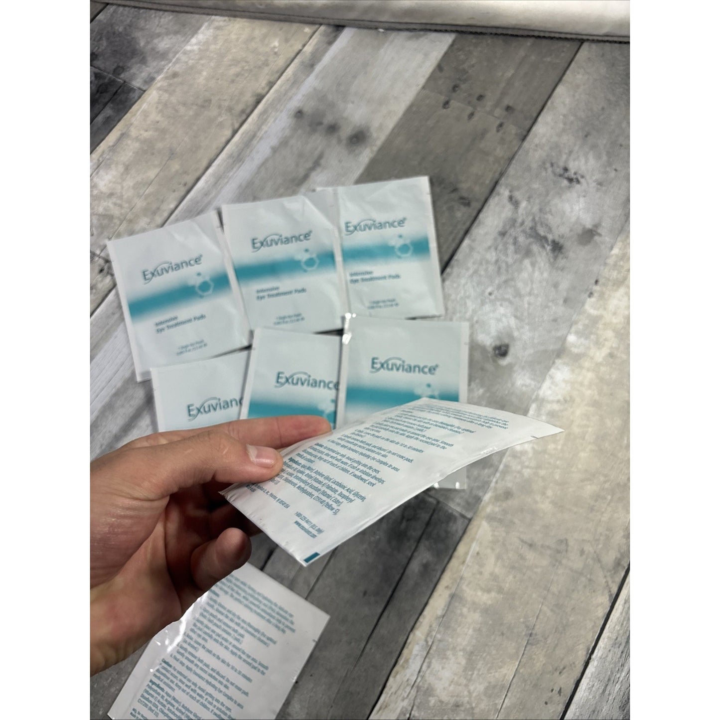 Exuviance Intensive Eye Treatment Pads (Anti-Aging) - Bundle Of 8 Pouches 2.5ML