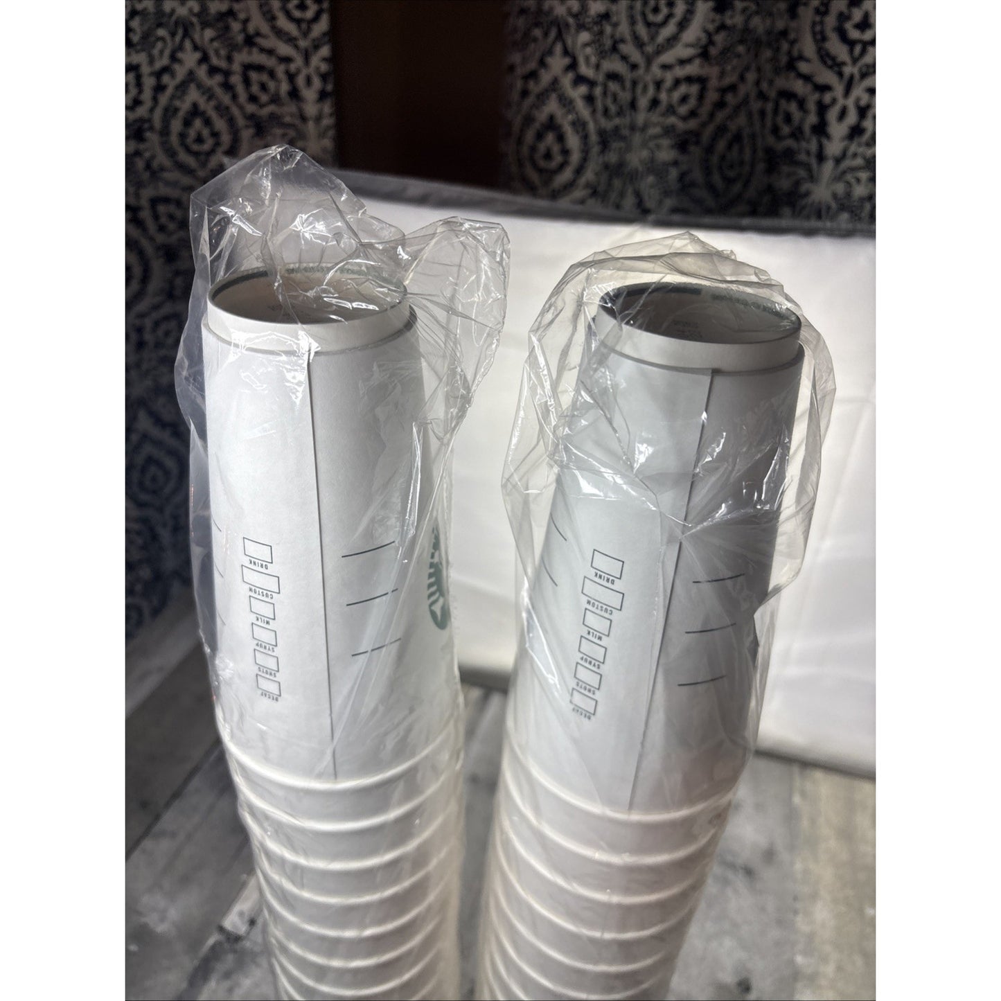 Starbucks Disposable Paper Coffee Cups 24oz - 2 Packs (30 Cups) Large Venti NEW