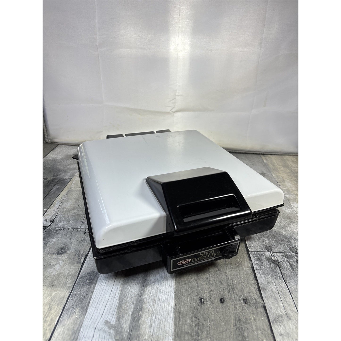 VTG Dazey Short Order Chef Waffle Griddle Sandwich Maker White DWG300 WORKS!
