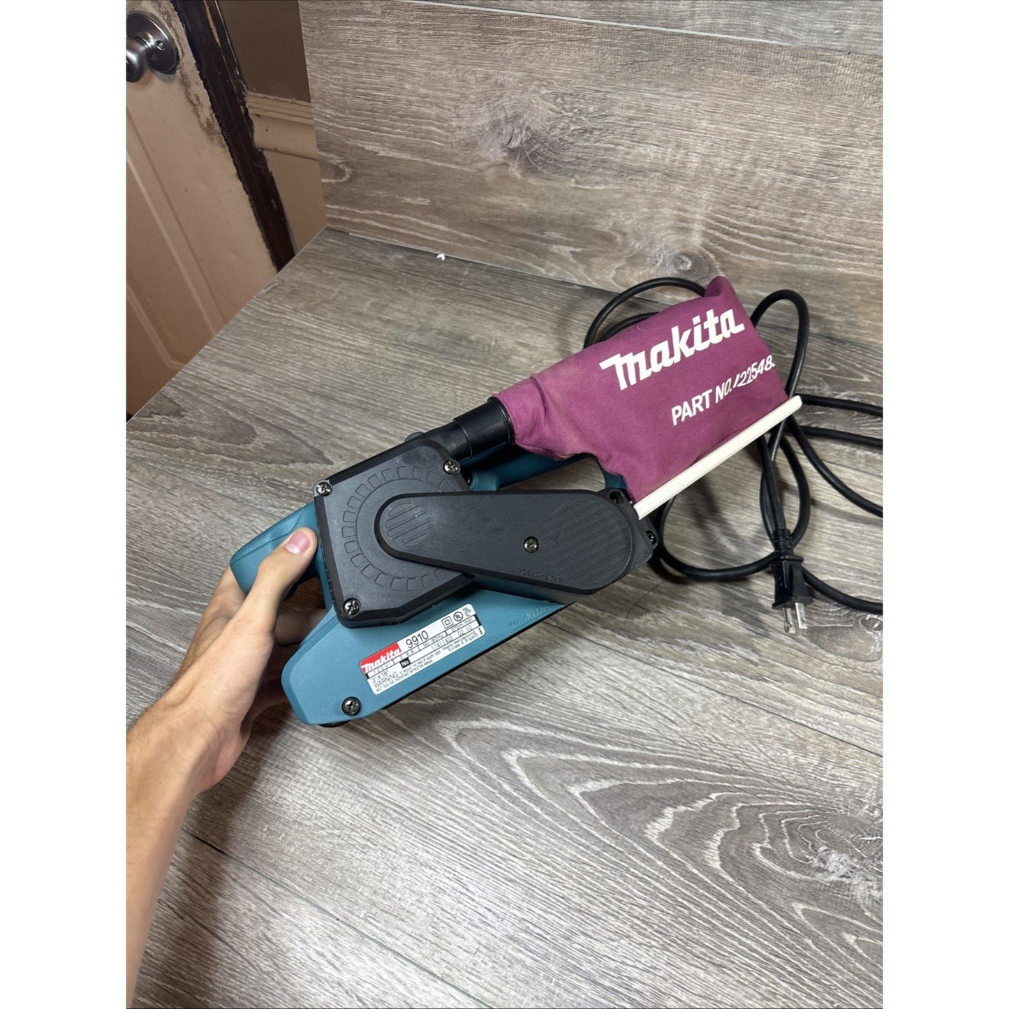 Makita 9910 Corded Electric Belt Sander 3"x18" W/Dust Bag