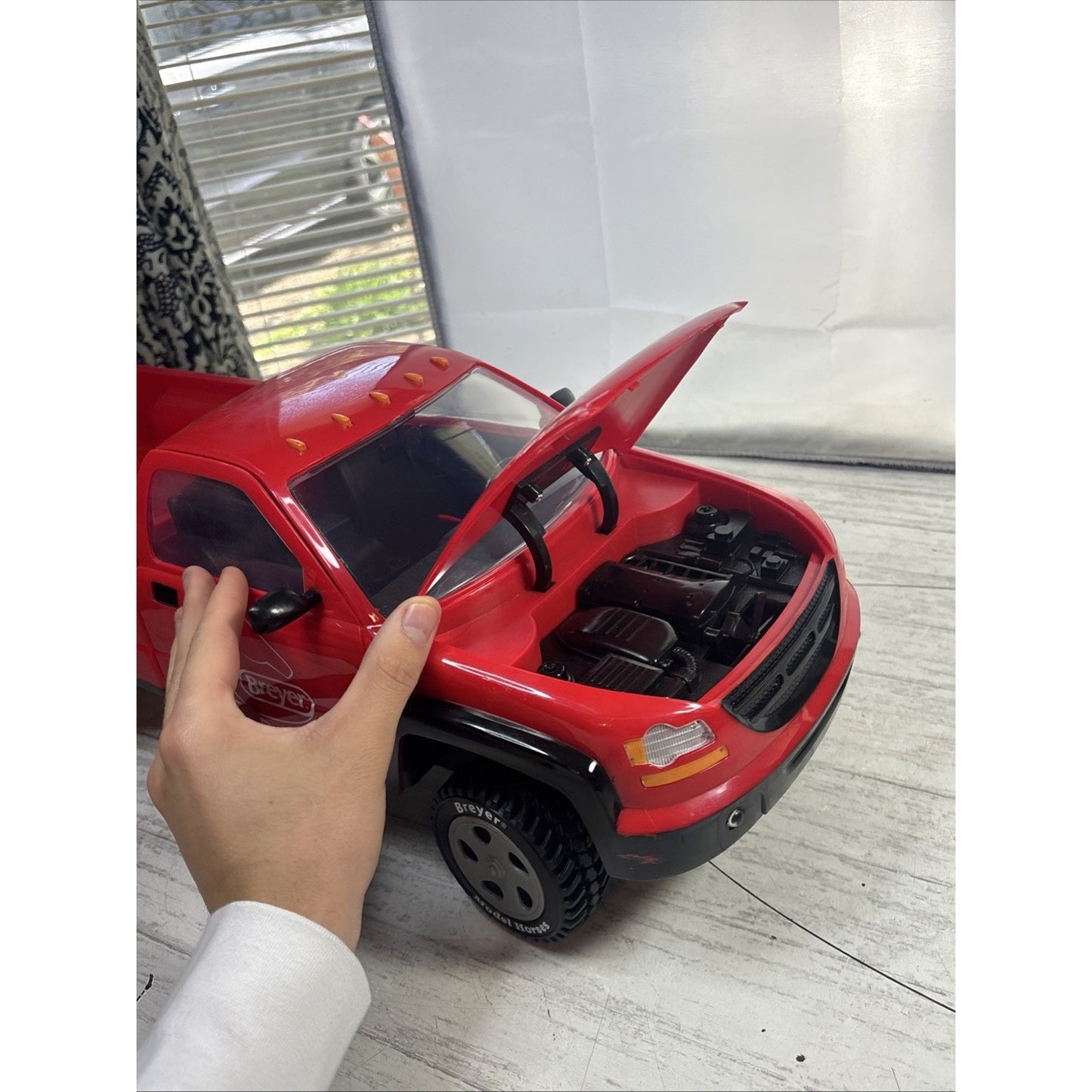 2002 Breyer RED Dually Pickup Truck Giddy Up 22” Long Horse Trailer Toy