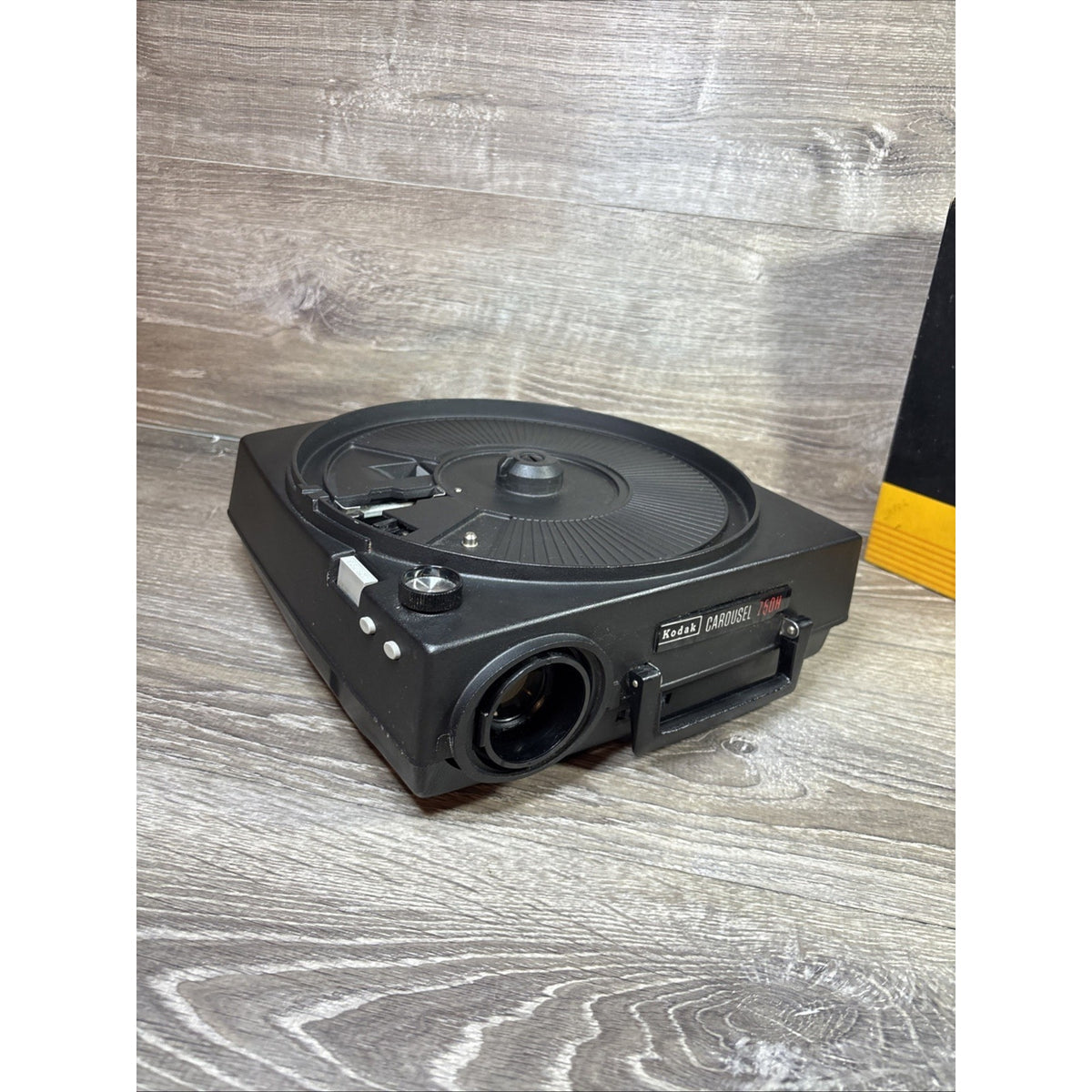 Kodak Carousel 750H Slide Projector W/ Remote & Carousel Transvue 80 Slide Tray