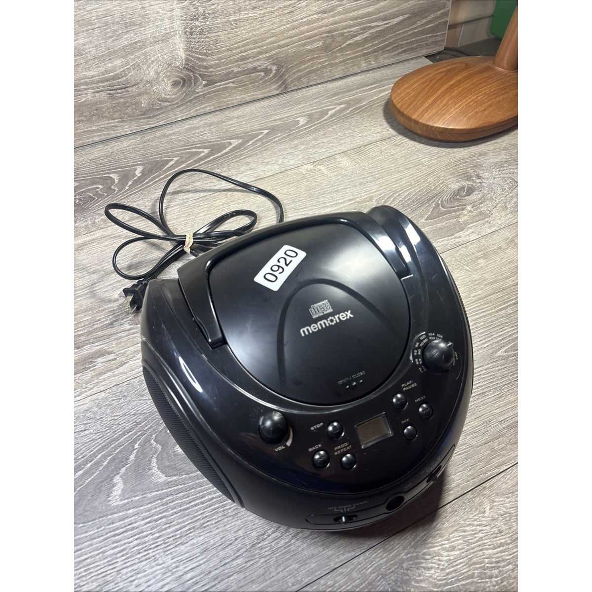 Memorex MP3221 Portable CD Player AM/FM Radio Boombox AUX Tested Working