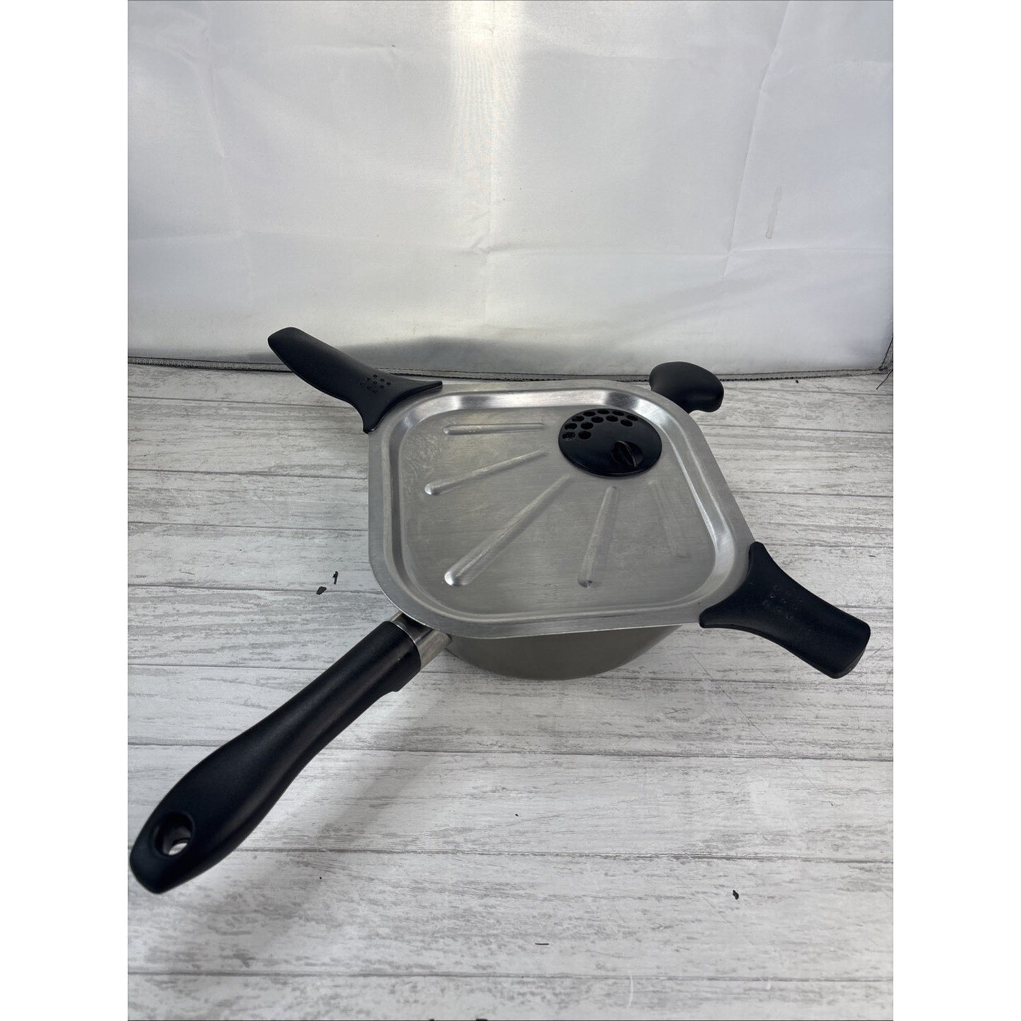 Wear-Ever Air Fryer 2Qt Stockpot Aluminum Nonstick Dutch Oven Pan & Lid
