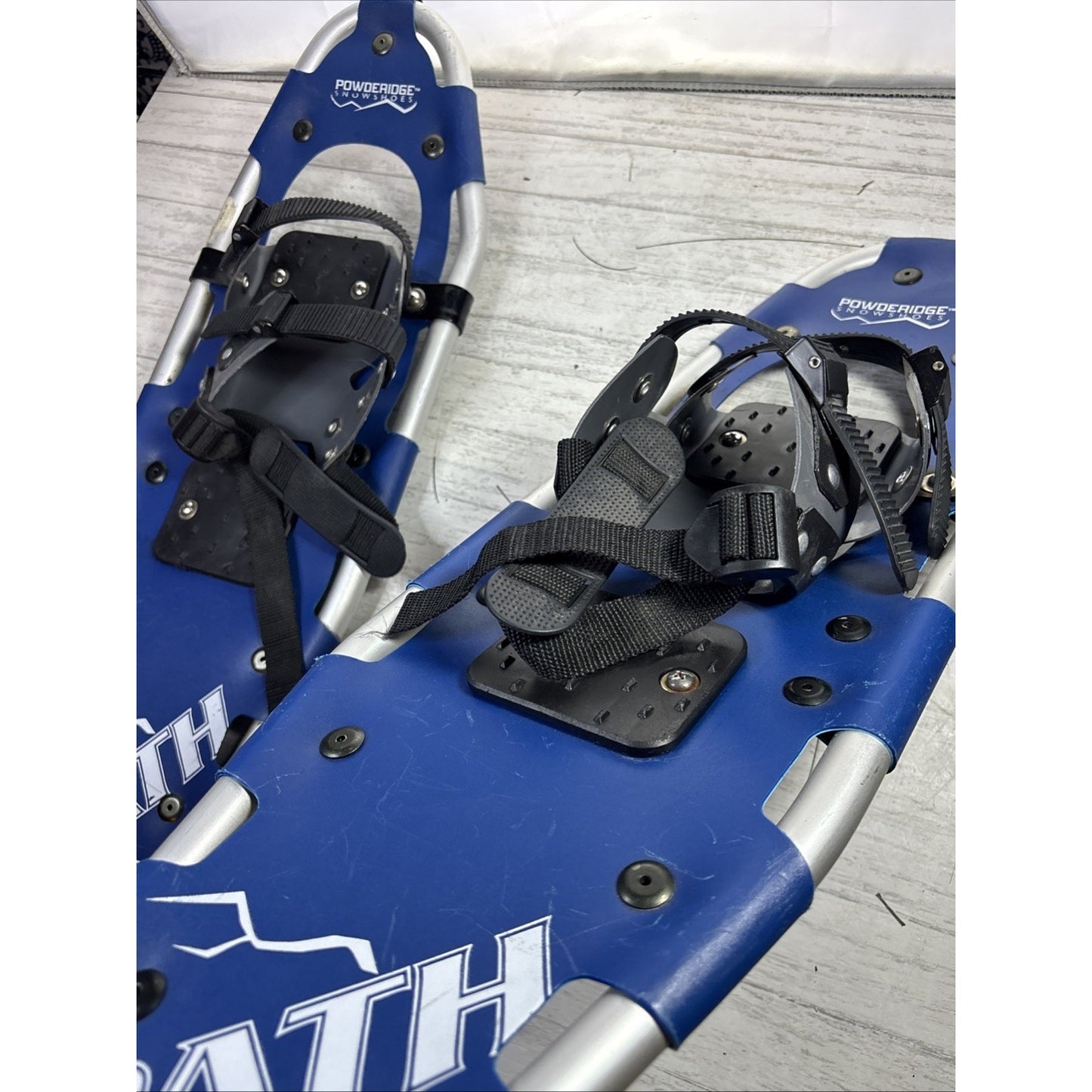 Pair Powderidge 'Path 25' Blue Snow Shoes, 8" x 25” Worn 2x's Quick Click EUC