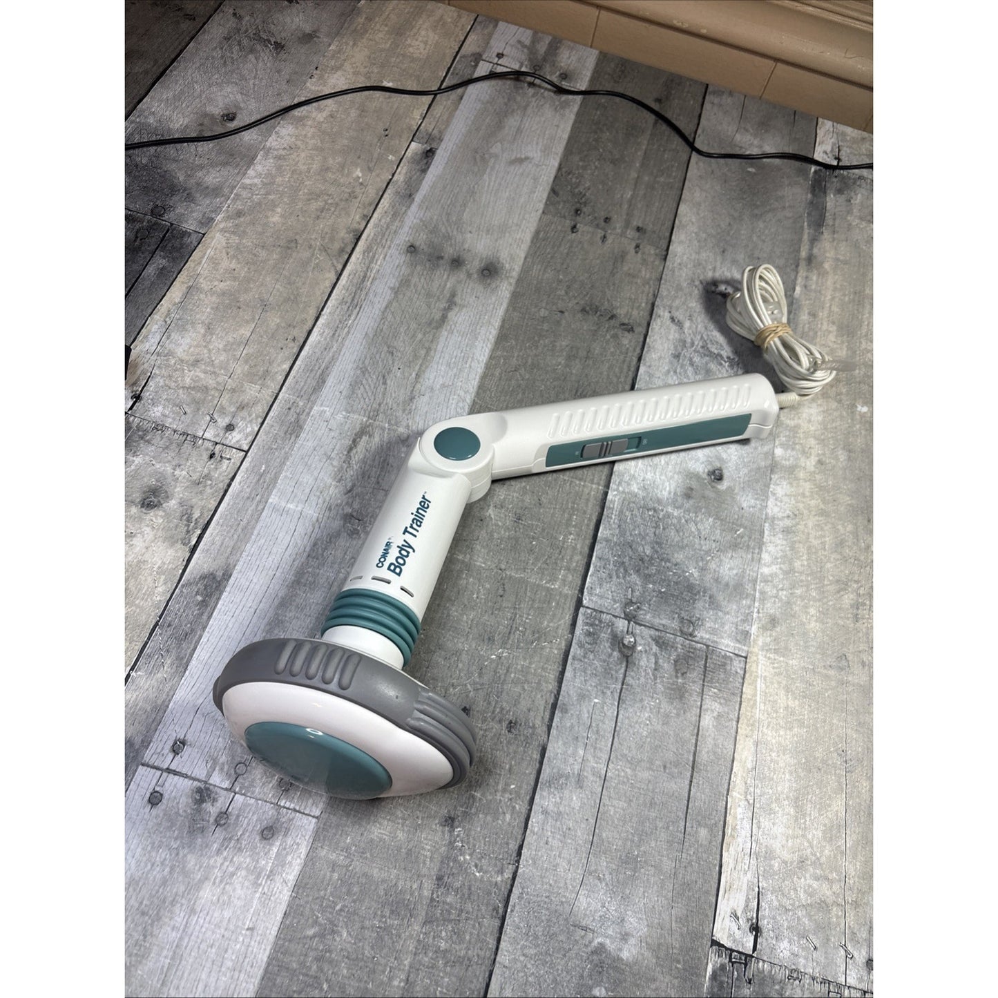 Conair Body Trainer 2-Speed Wand Massager Adjustable Neck 16" WM50FF