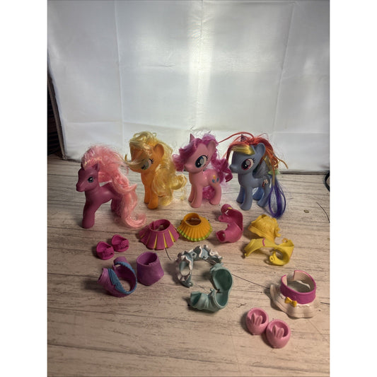Lot Of 4 My Little Pony w/accesories