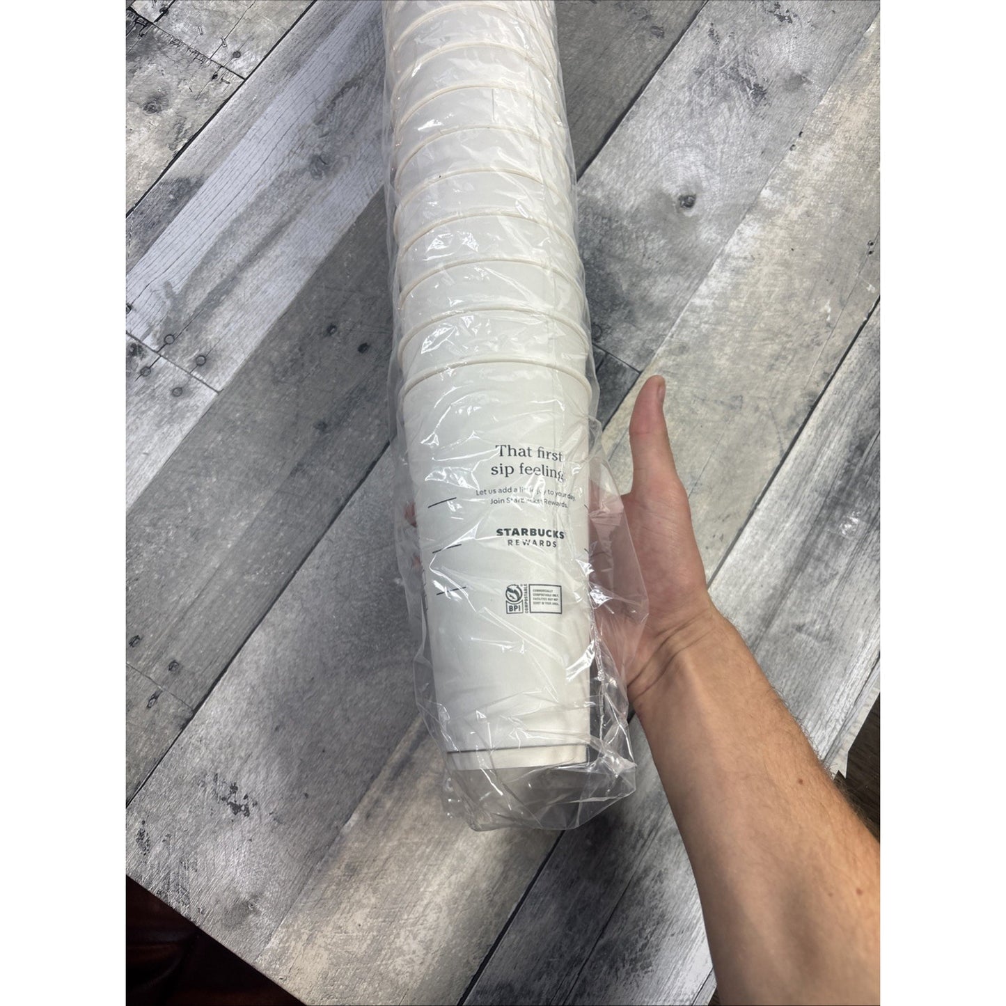 STARBUCKS Disposable PAPER CUPS Venti Large (24 Oz) New & Sealed - 15 Count