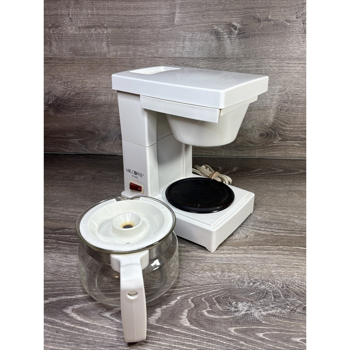 Mr Coffee Jr Mini 4 Cup Coffee Maker Model VL4 Color White