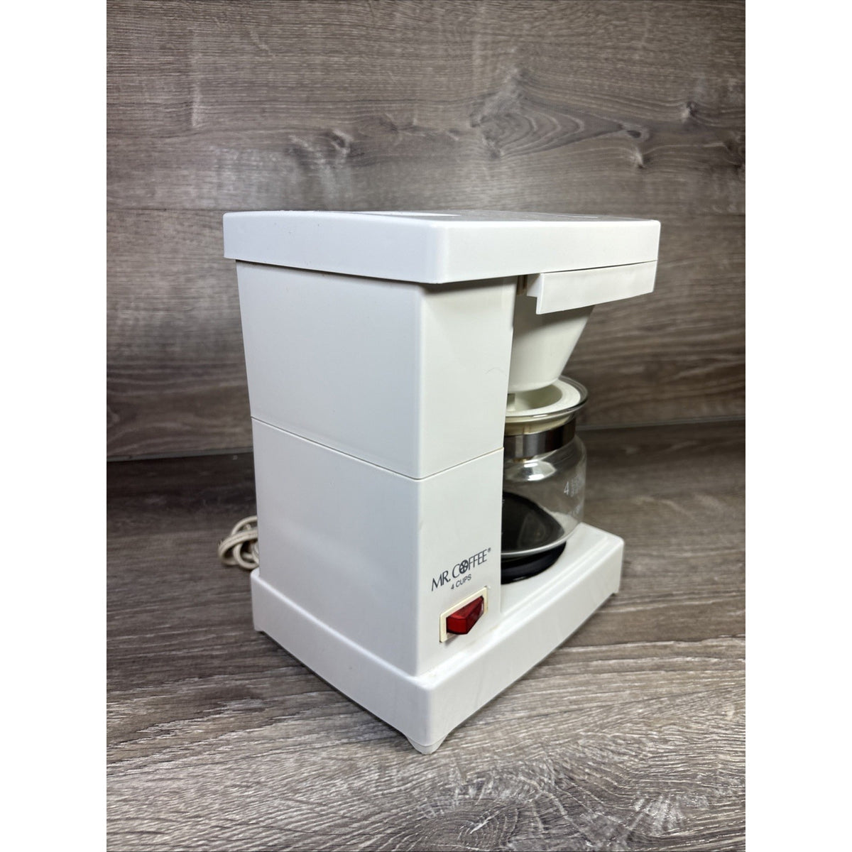 Mr Coffee Jr Mini 4 Cup Coffee Maker Model VL4 Color White