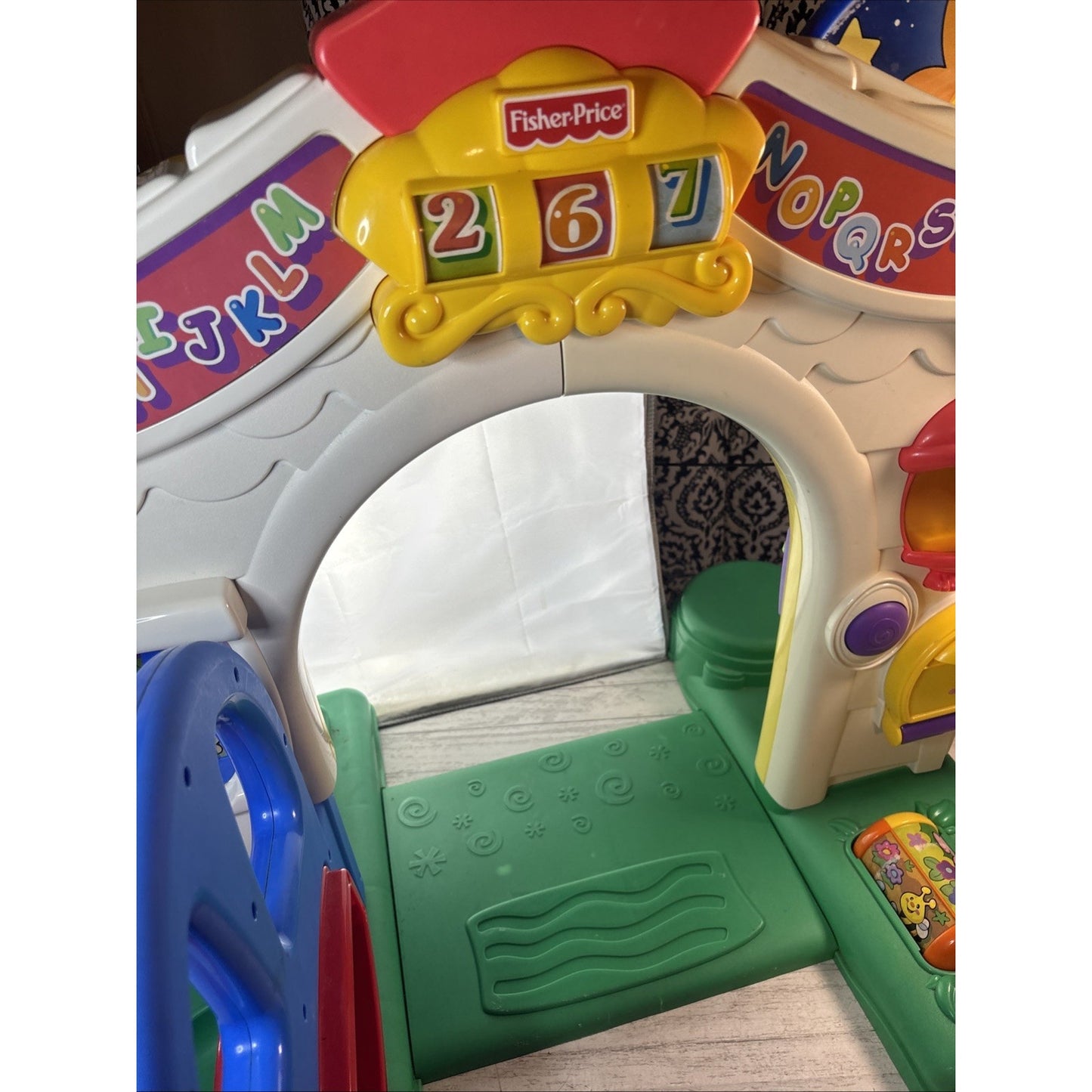 Vintage 2004 Fisher Price Laugh And Learn House - 2 Interactive Play Modes