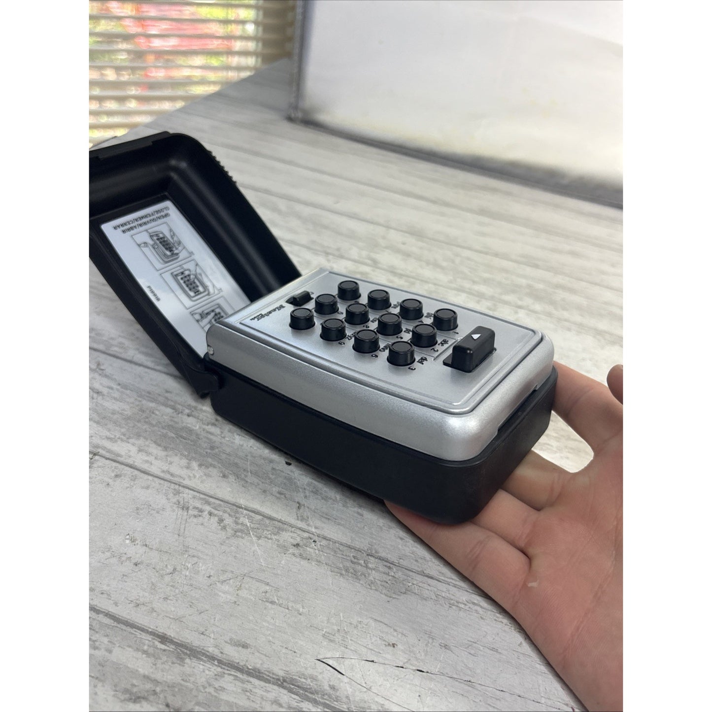 Master Lock 5423D Wall Mount Push Button Lock Box Secure Key Storage Ready 2 Use