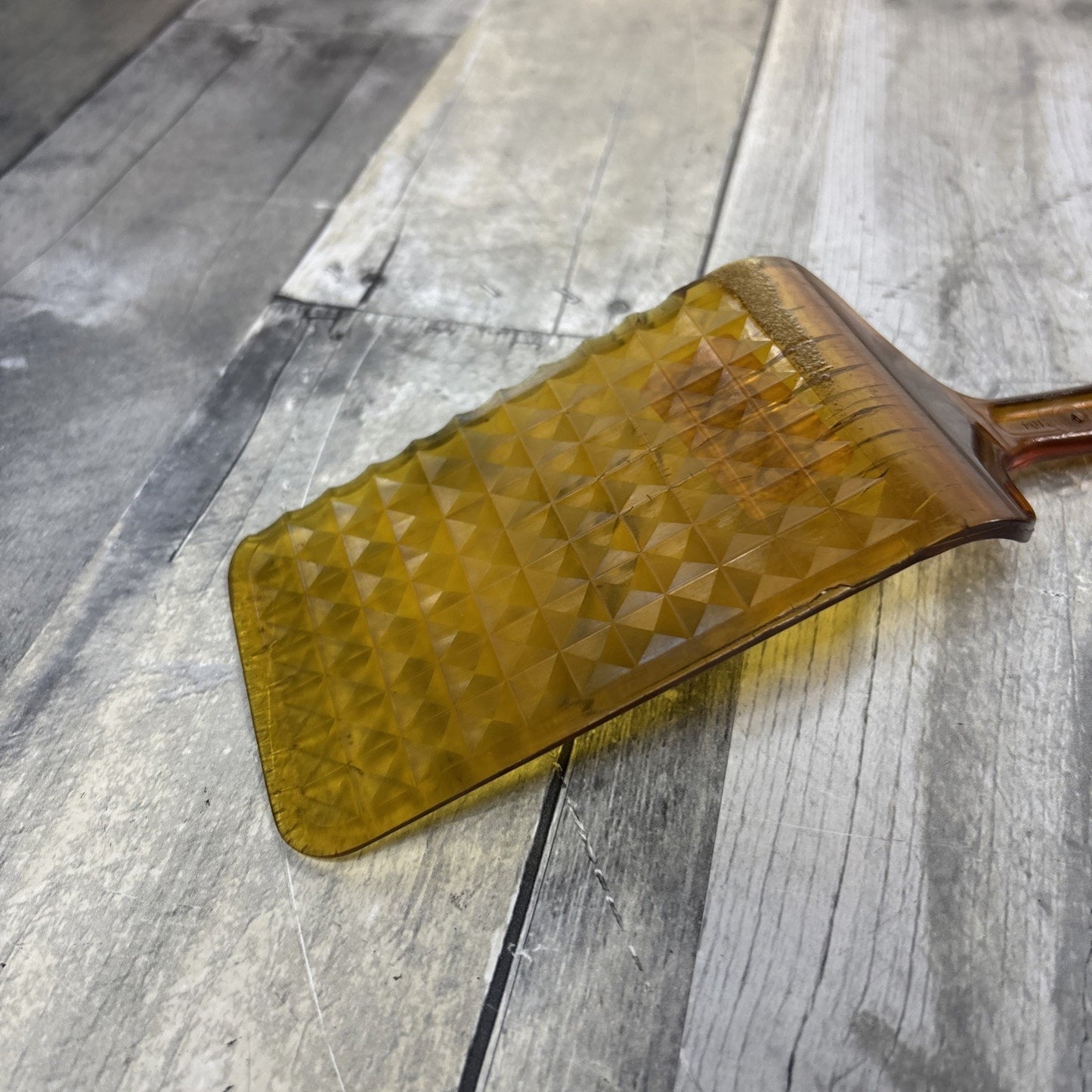 Vintage Ultratemp Amber Spatula Turner Robinson Knife Company USA