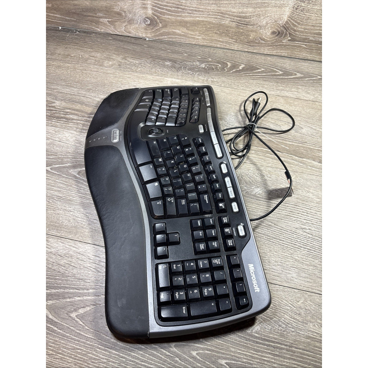 Microsoft Natural Ergonomic Keyboard 4000 v1.0 USB Wired Black Gray KU-0462