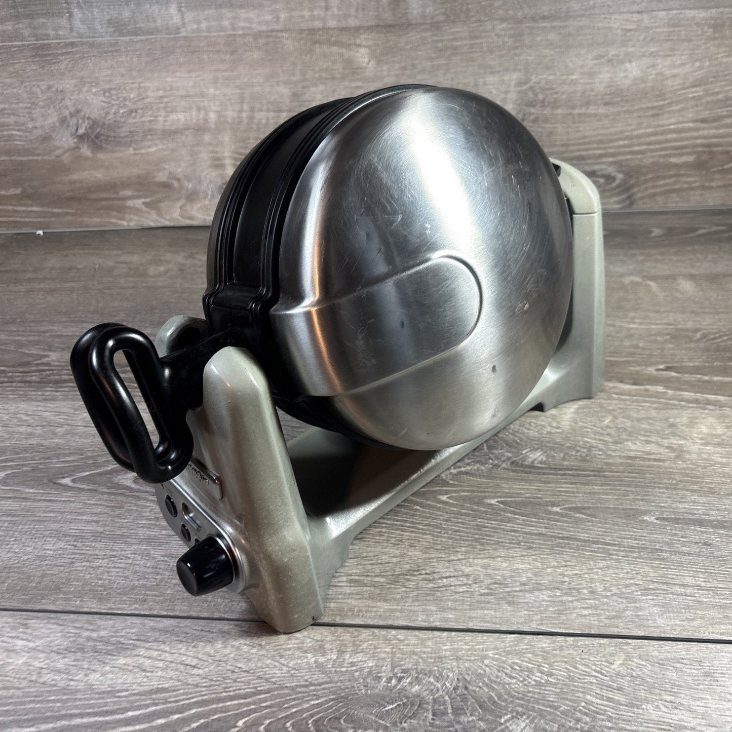 KitchenAid KPWB100 Pro Line Series Rotating Dual Belgian Waffle Maker Stainless