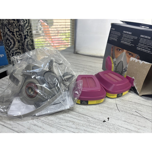 3M P100 OV / AG NIOSH-Approved Multi-Purpose Respirator 62023H1-DC (Medium Size)