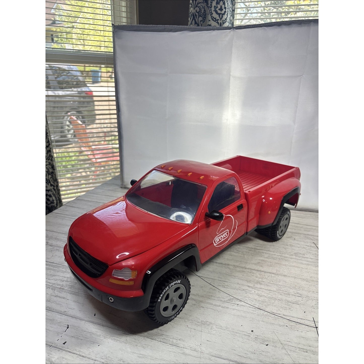 2002 Breyer RED Dually Pickup Truck Giddy Up 22” Long Horse Trailer Toy