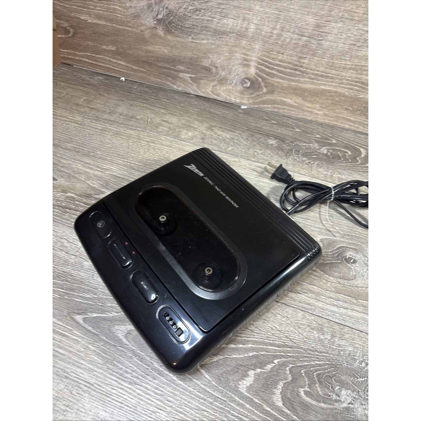 Zenith ZEN902 Two-Way VHS Tape Rewinder, Fast Forward or Reverse, TESTED